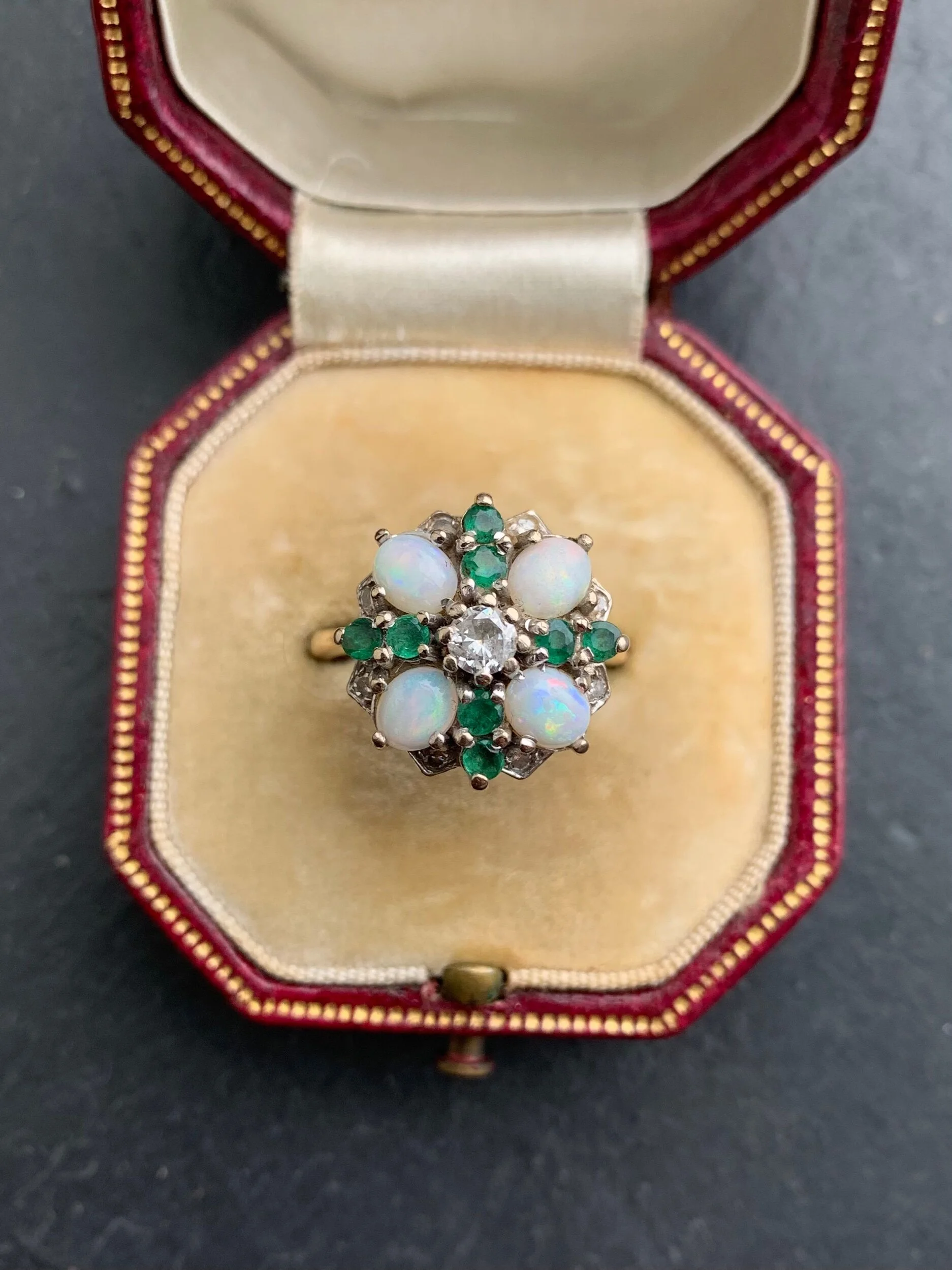 74E3152F-797F-4EF5-9334-4F3DF24238E1