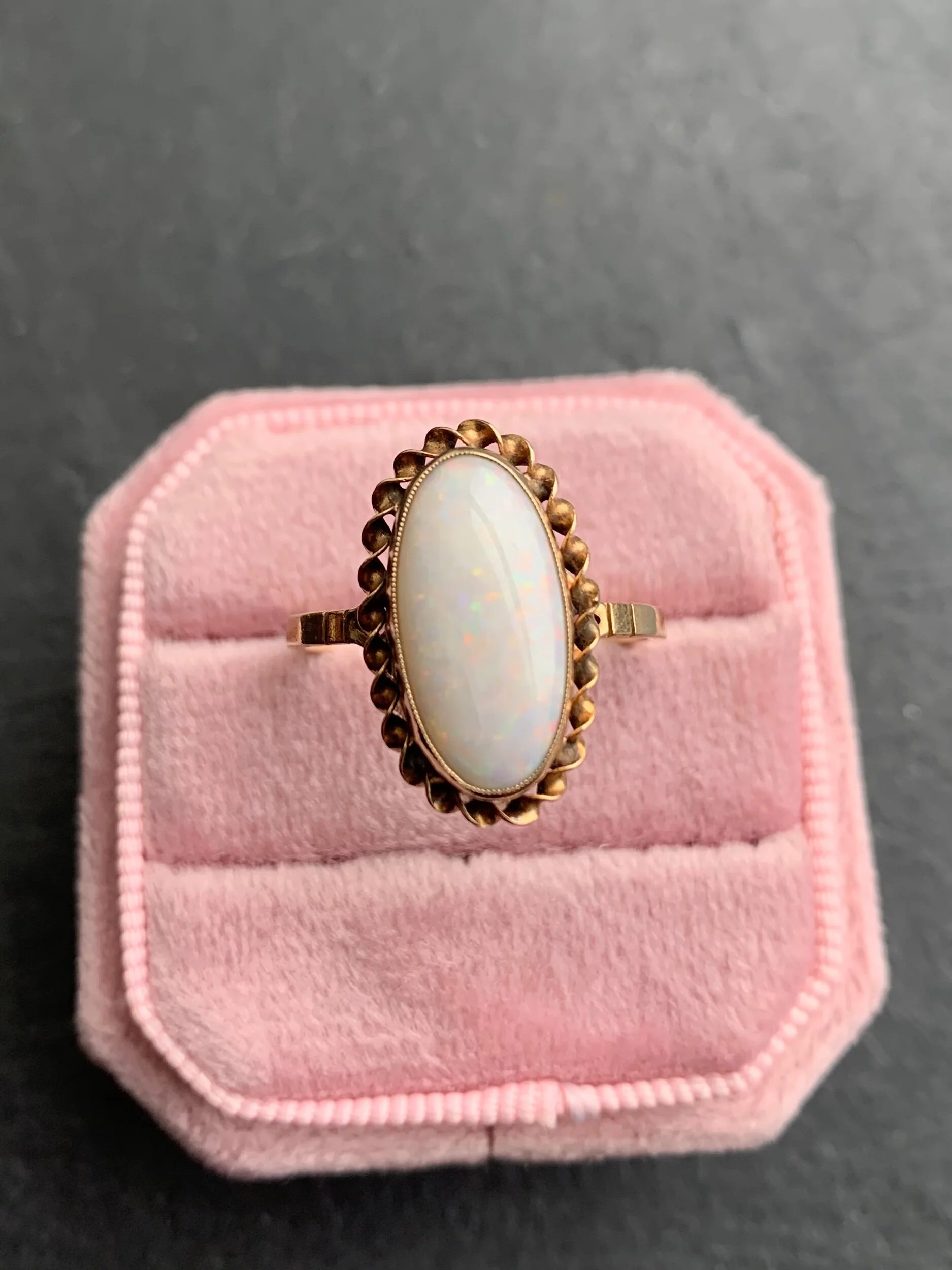 FE7B14BF-A9DC-4DD3-9B9F-2CEF83F8A394