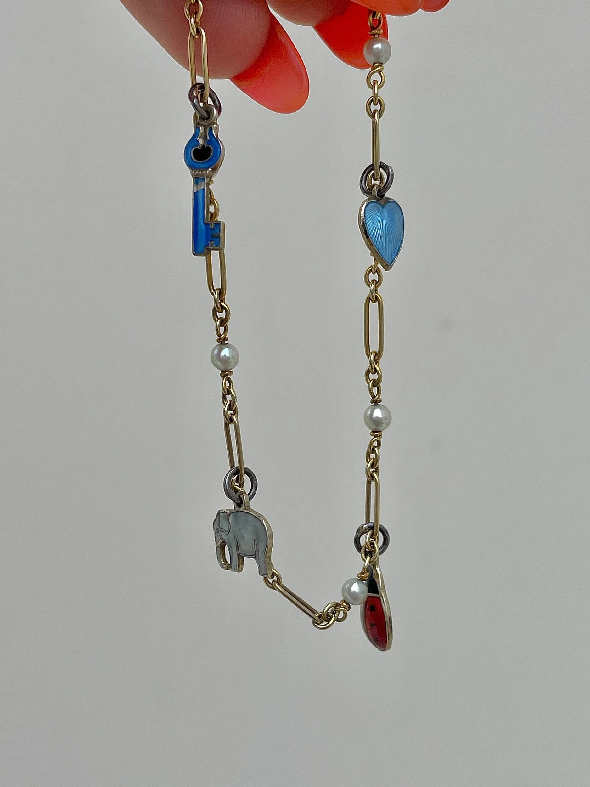 B6D4CC2C-D2CF-45EA-870E-EA6B7E0242F6