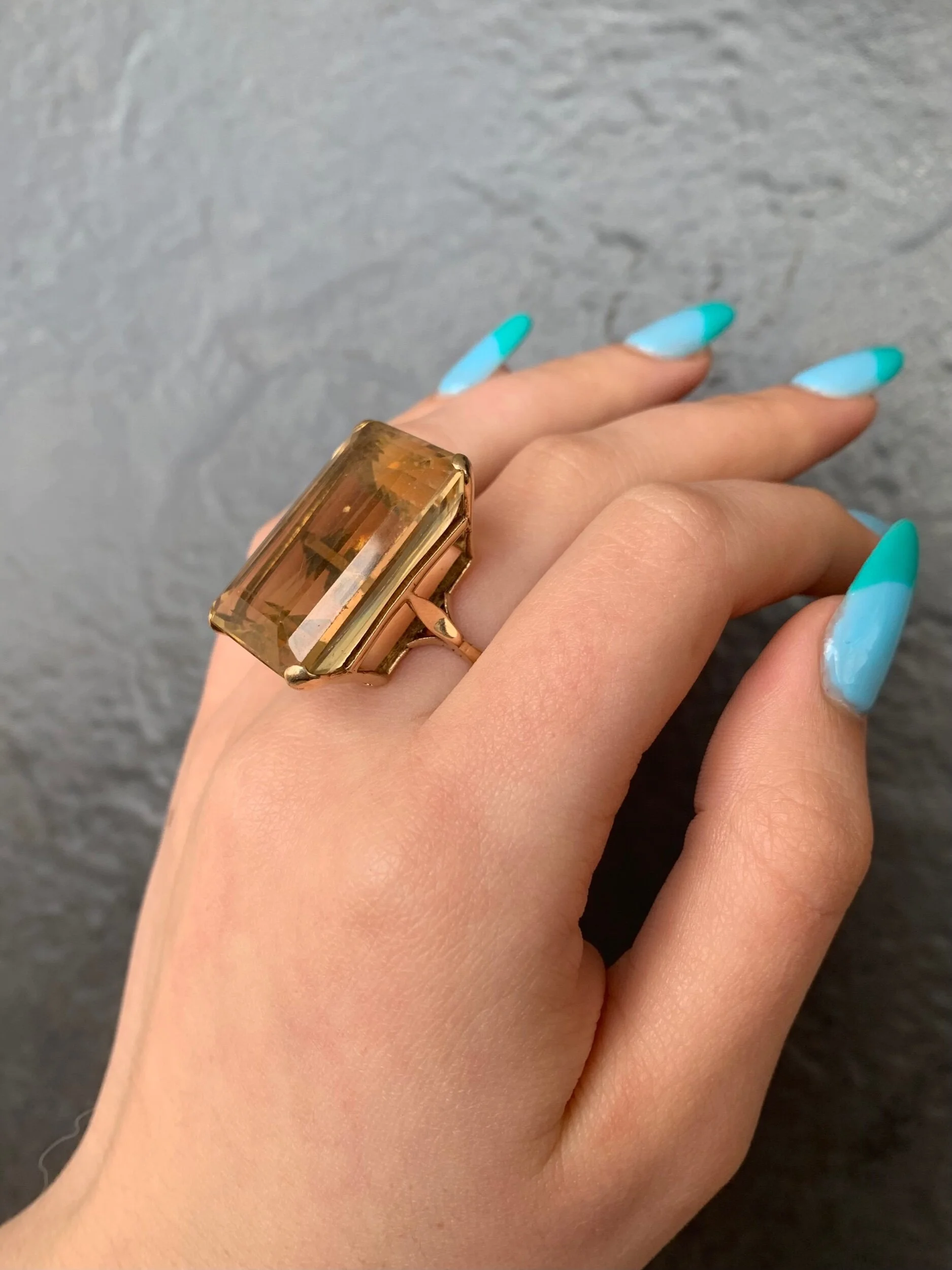 22A8F15B-6020-4F8B-8308-5E451688E38E