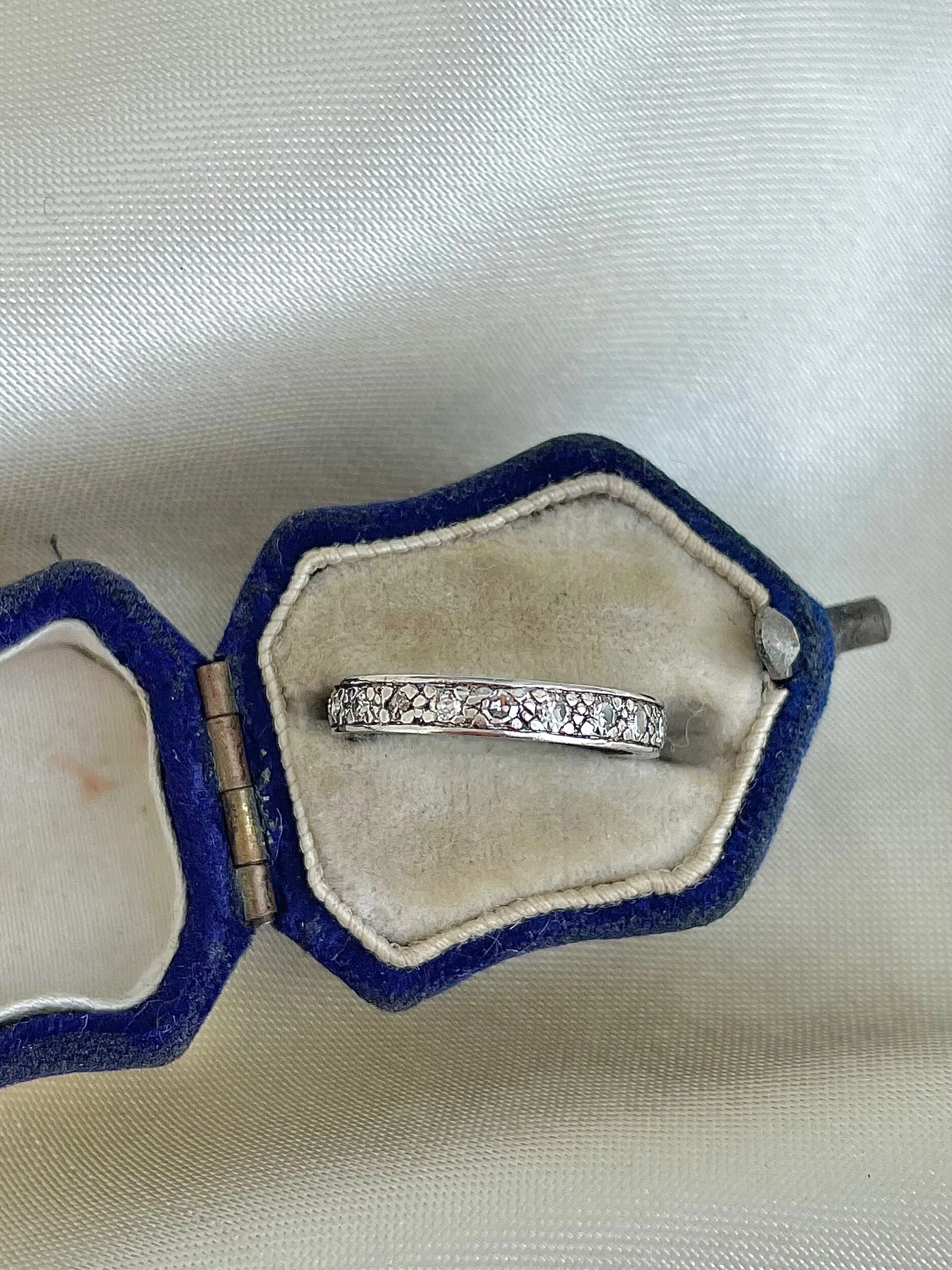 1458E5EA-D0EE-41BF-A8FF-8AB98BBD3855