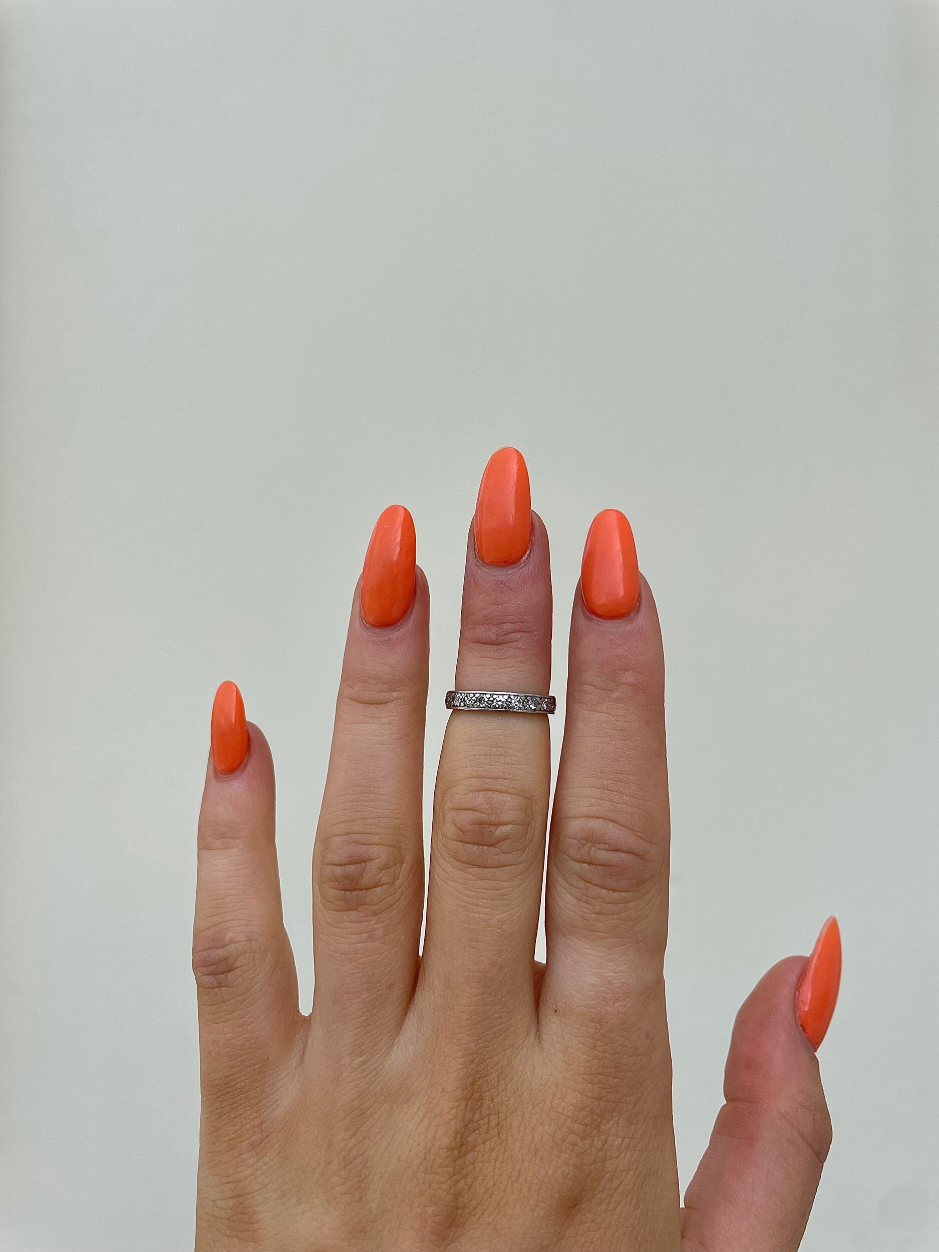 AFC11BD3-1320-41F1-AA4F-67BD2E9F2A04