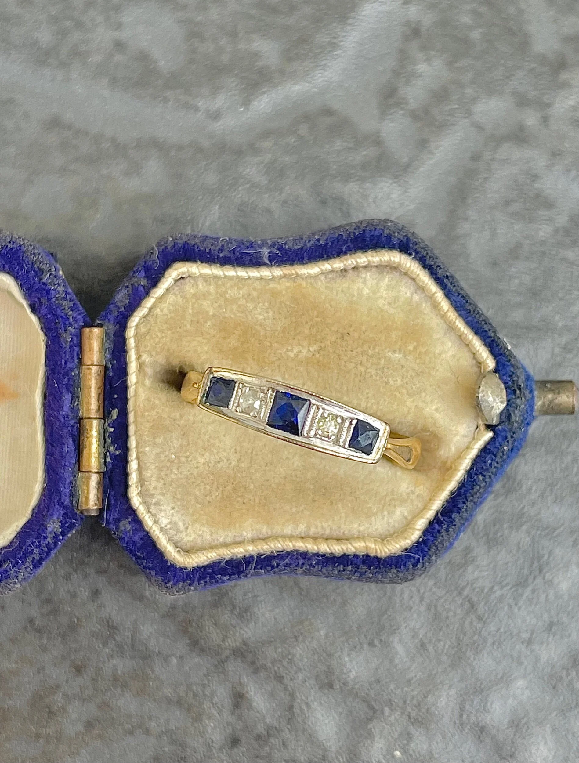 0BDC16F4-8636-4D5E-BB95-6B7E550F1721