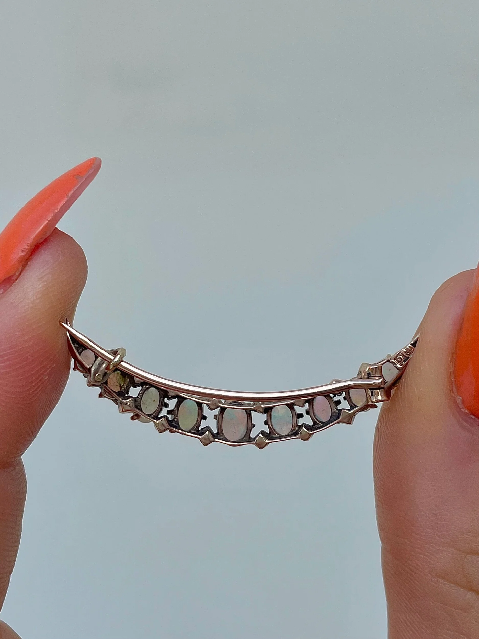 AE2F0873-7DEA-452D-B233-B58052854297