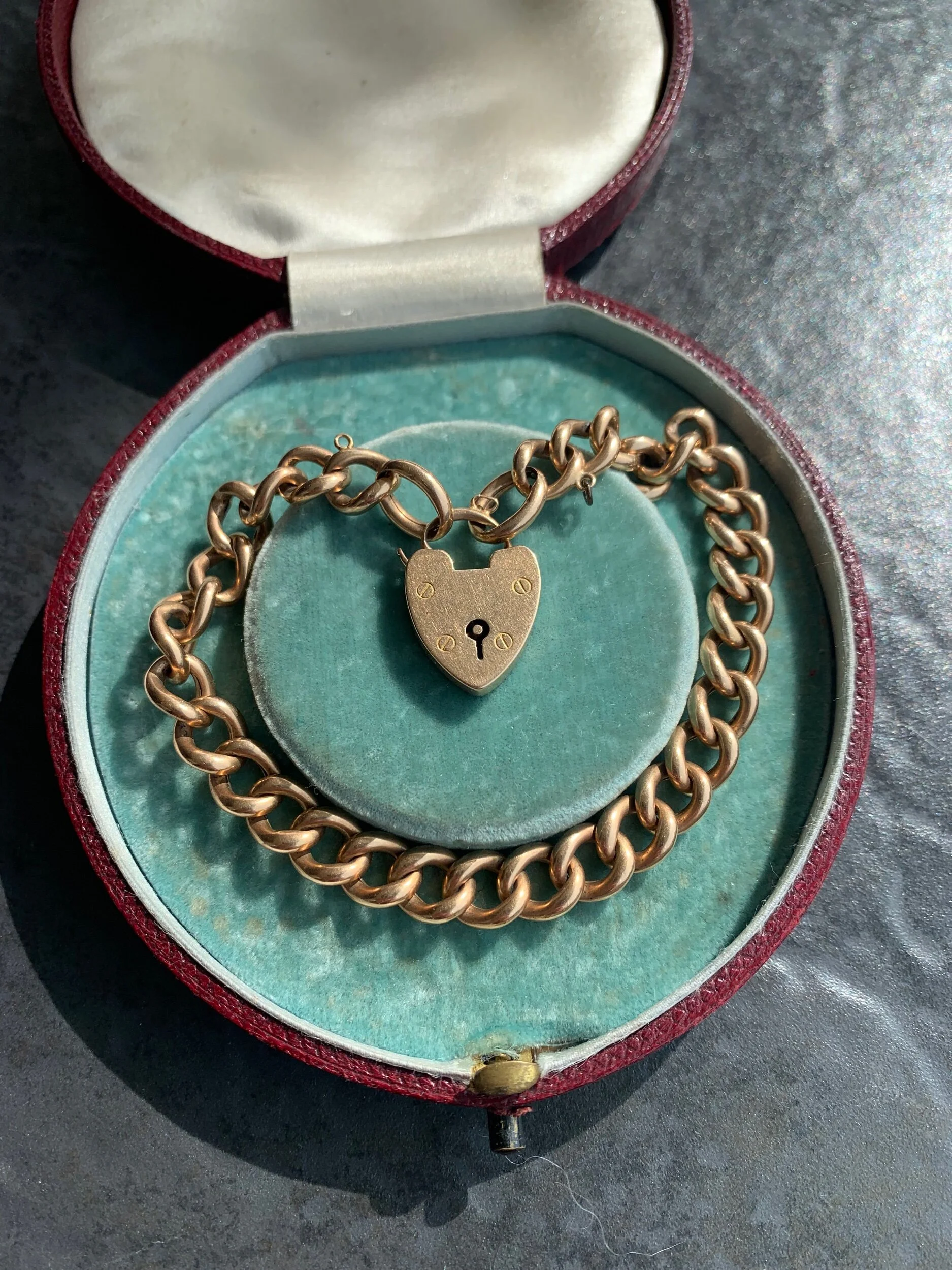 0F196264-7BB7-43F8-9AC6-B1902EF97B79