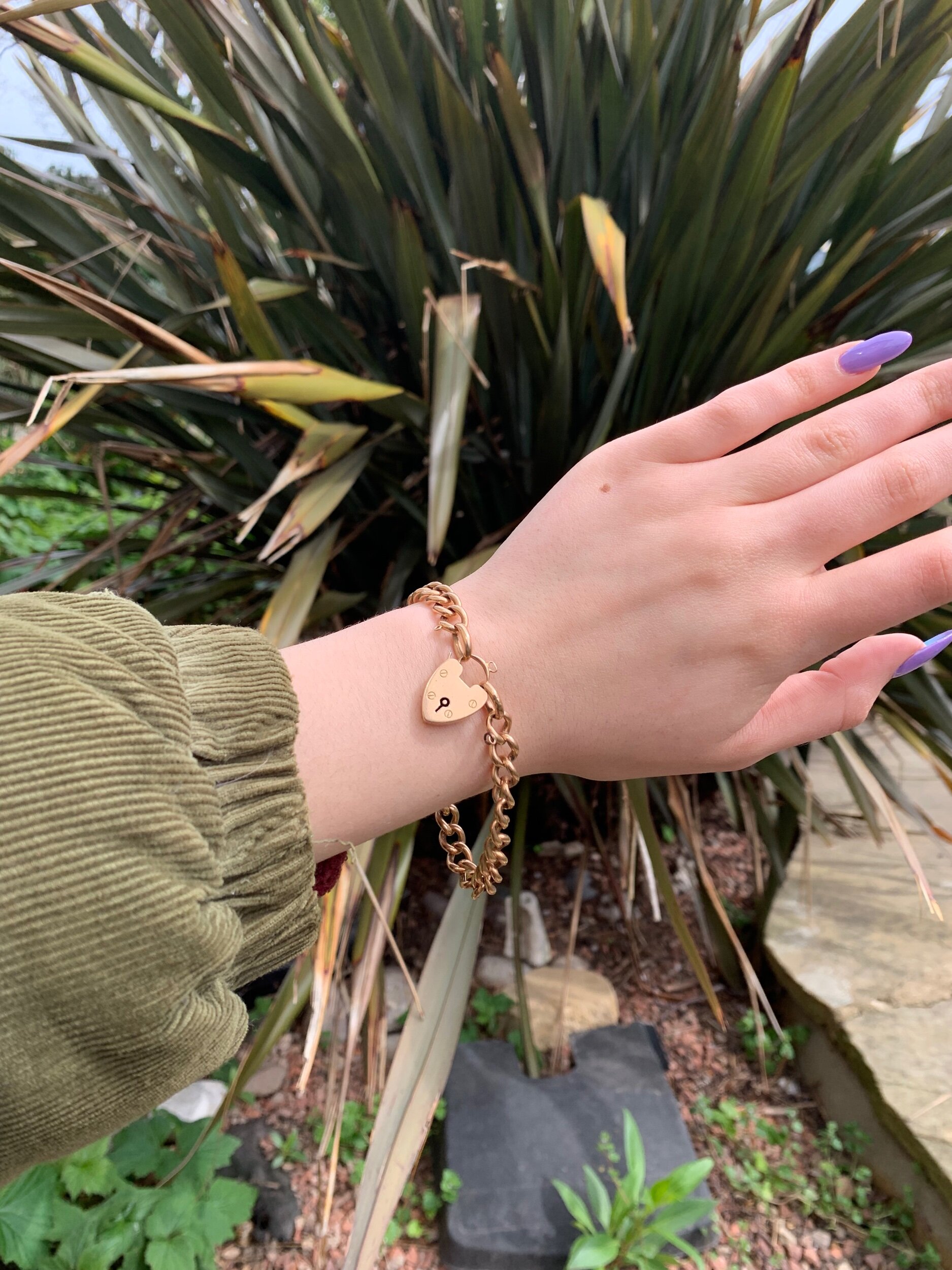 C9018AA4-7ED7-4F00-8F2F-813406BBD354