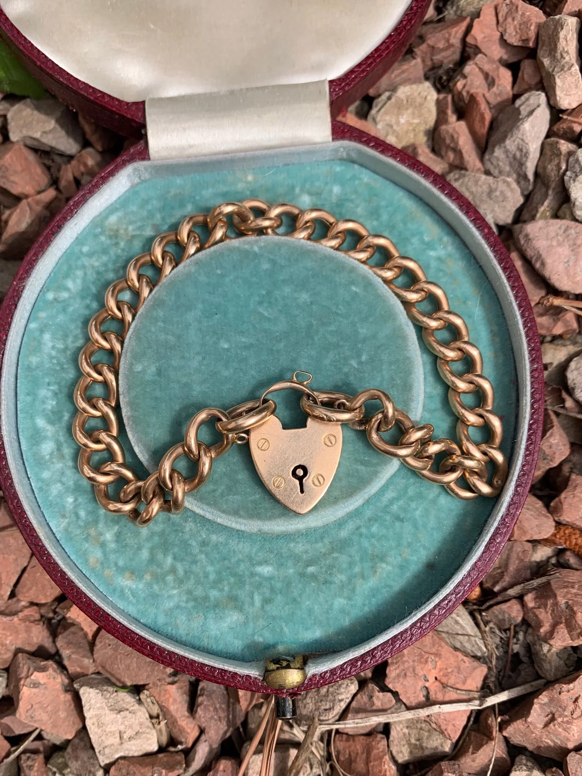 BAAA7025-808E-46F8-B257-1130EAA81DCD