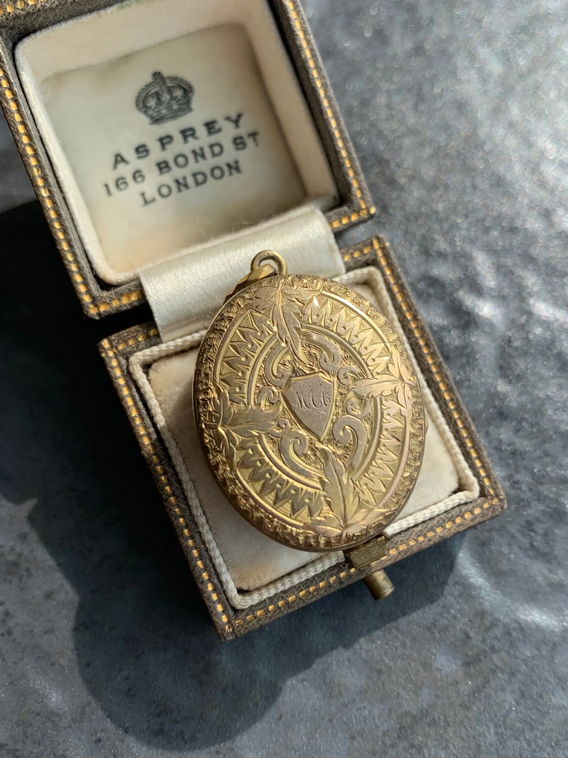 2A781C04-A1C3-44A4-914C-298157C278EE