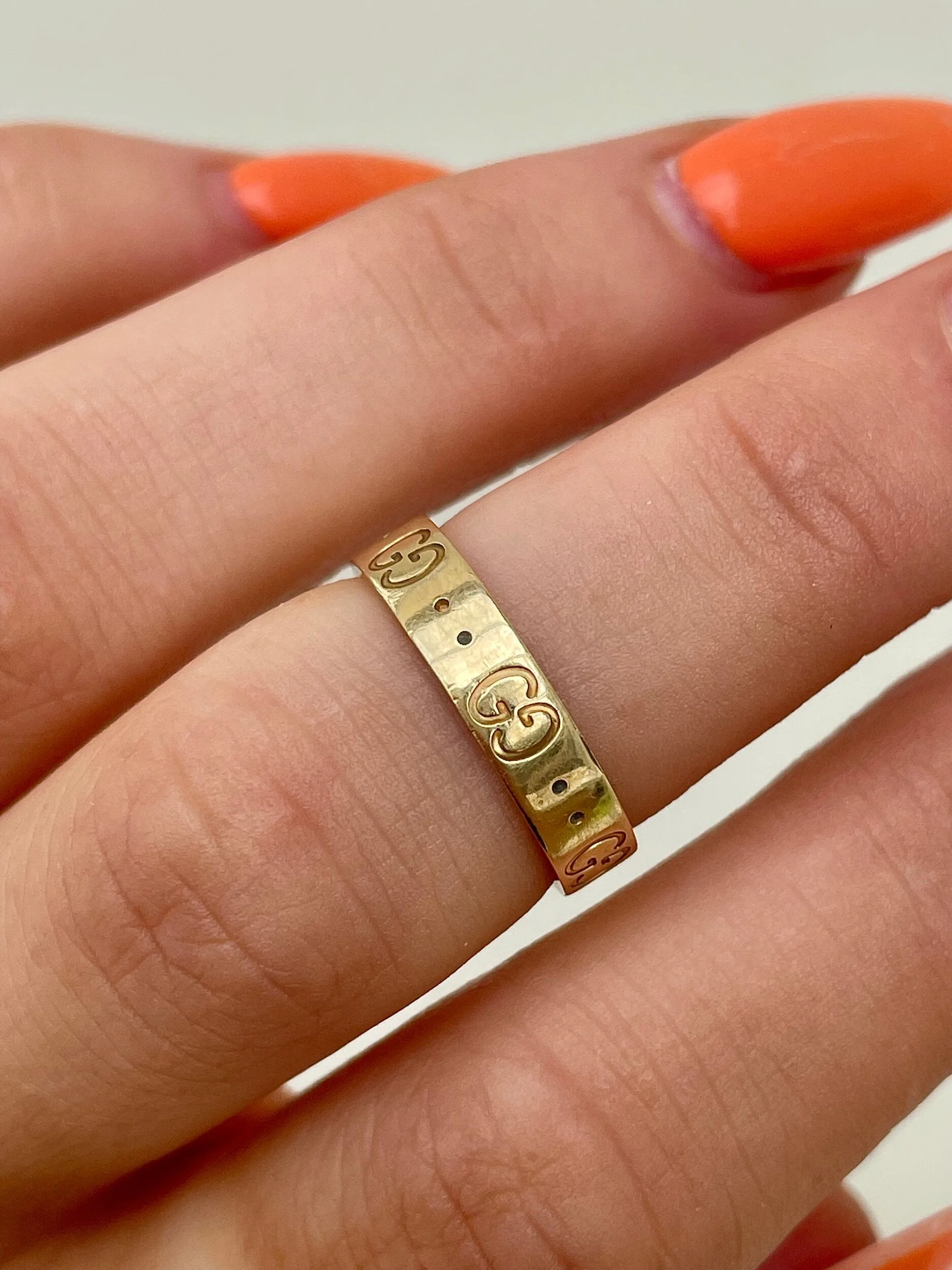 21A6A582-4DDA-4EB5-88FC-F89D18B3E85B