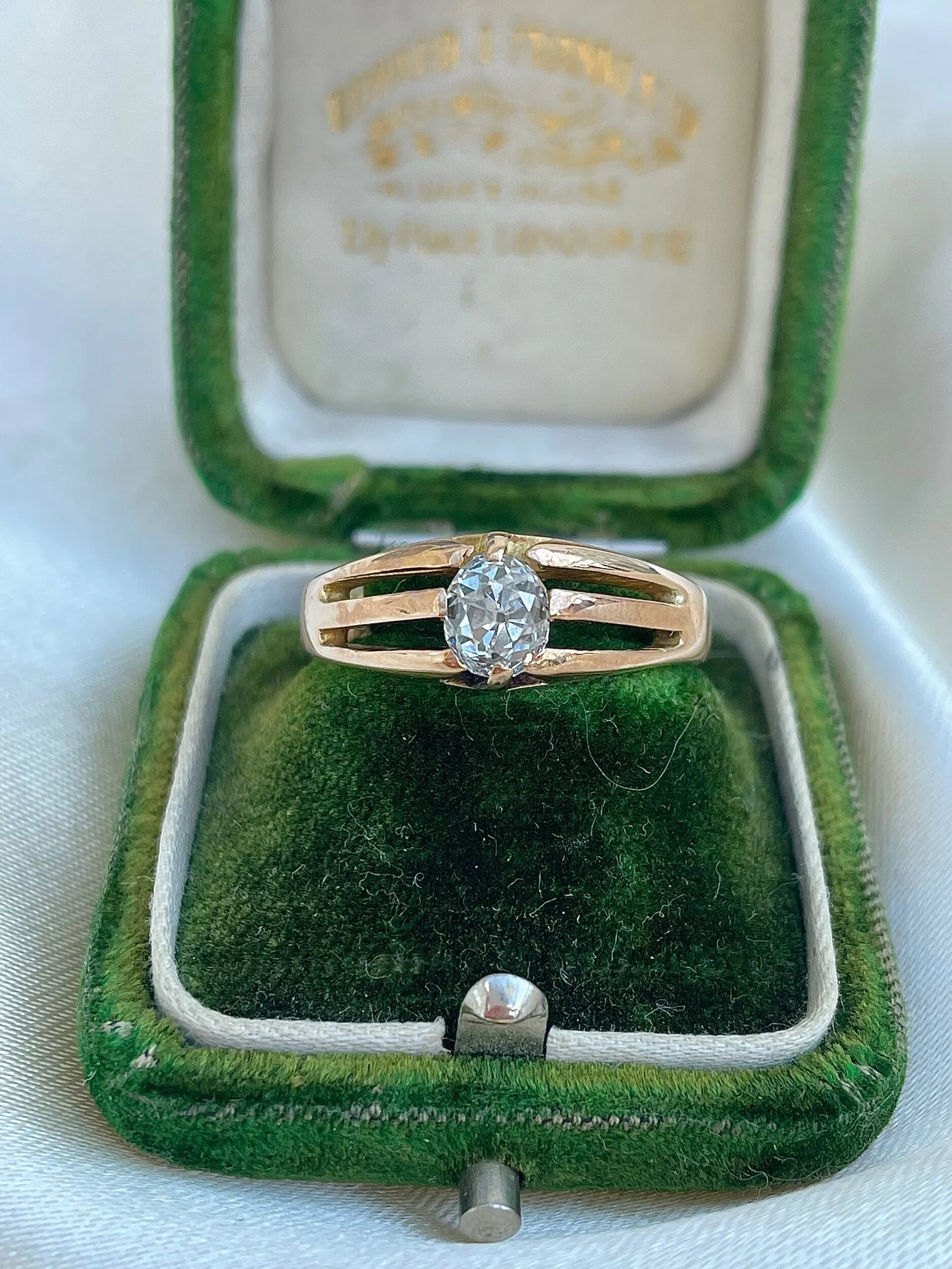 EB7BE168-20D8-43EF-9346-3A26039ED6A8