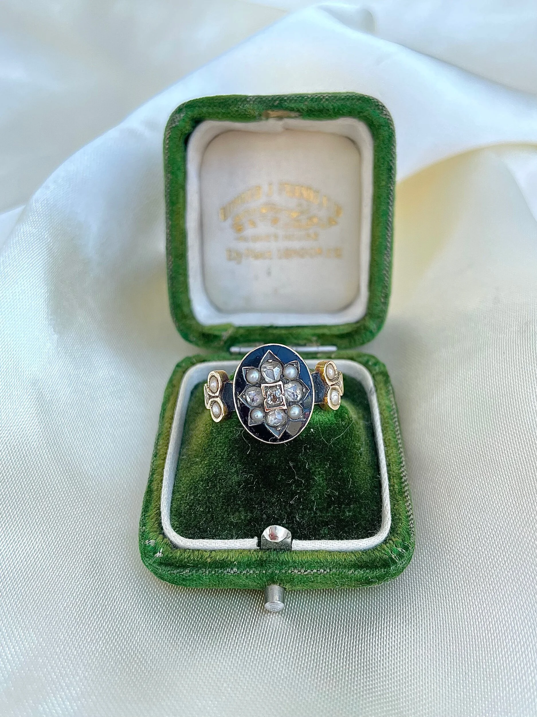 BD762738-BB27-4AC5-B4DA-84D1E83A90C9