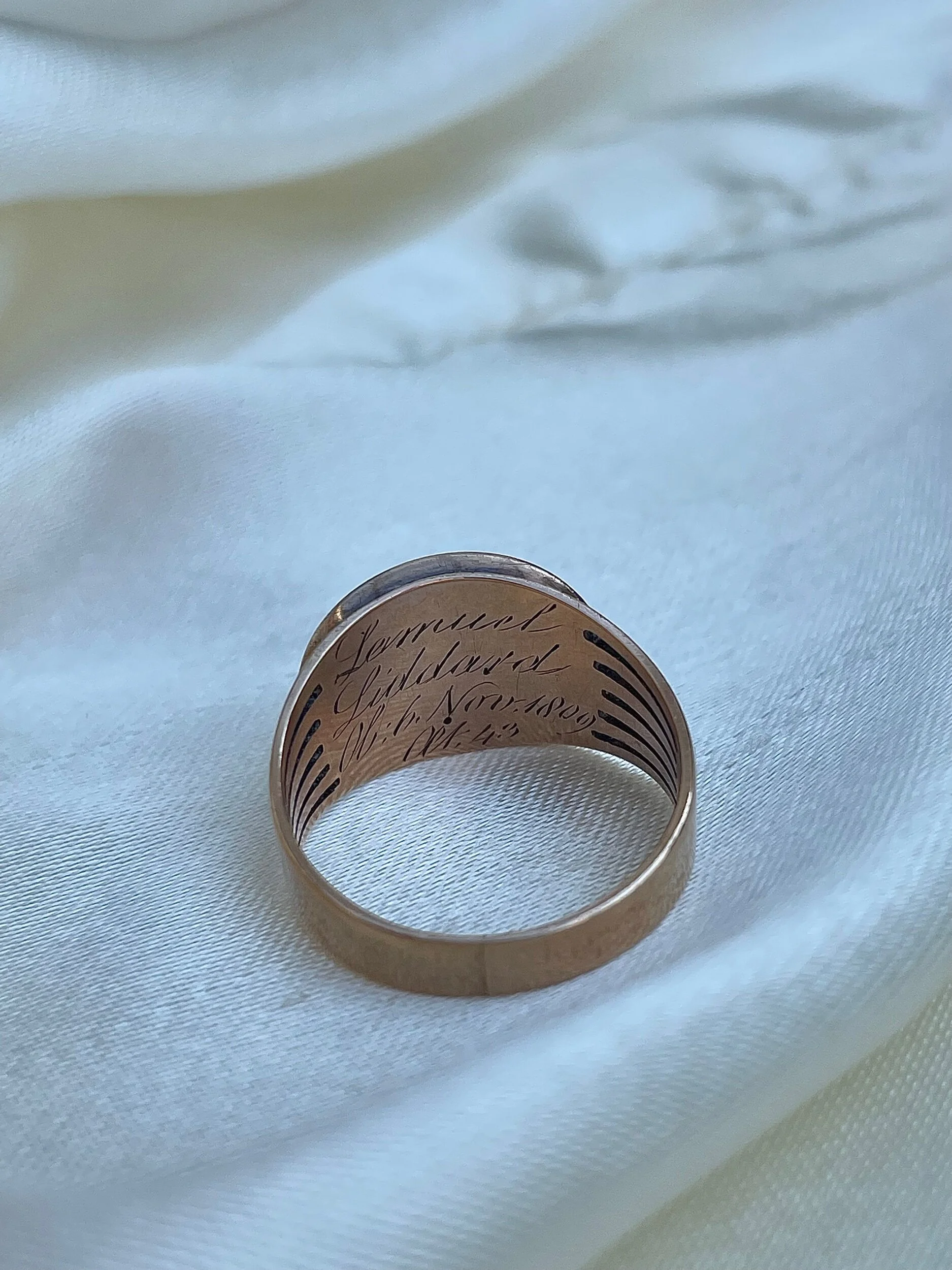 491A41A0-383D-451F-886A-16F87FC2B85E