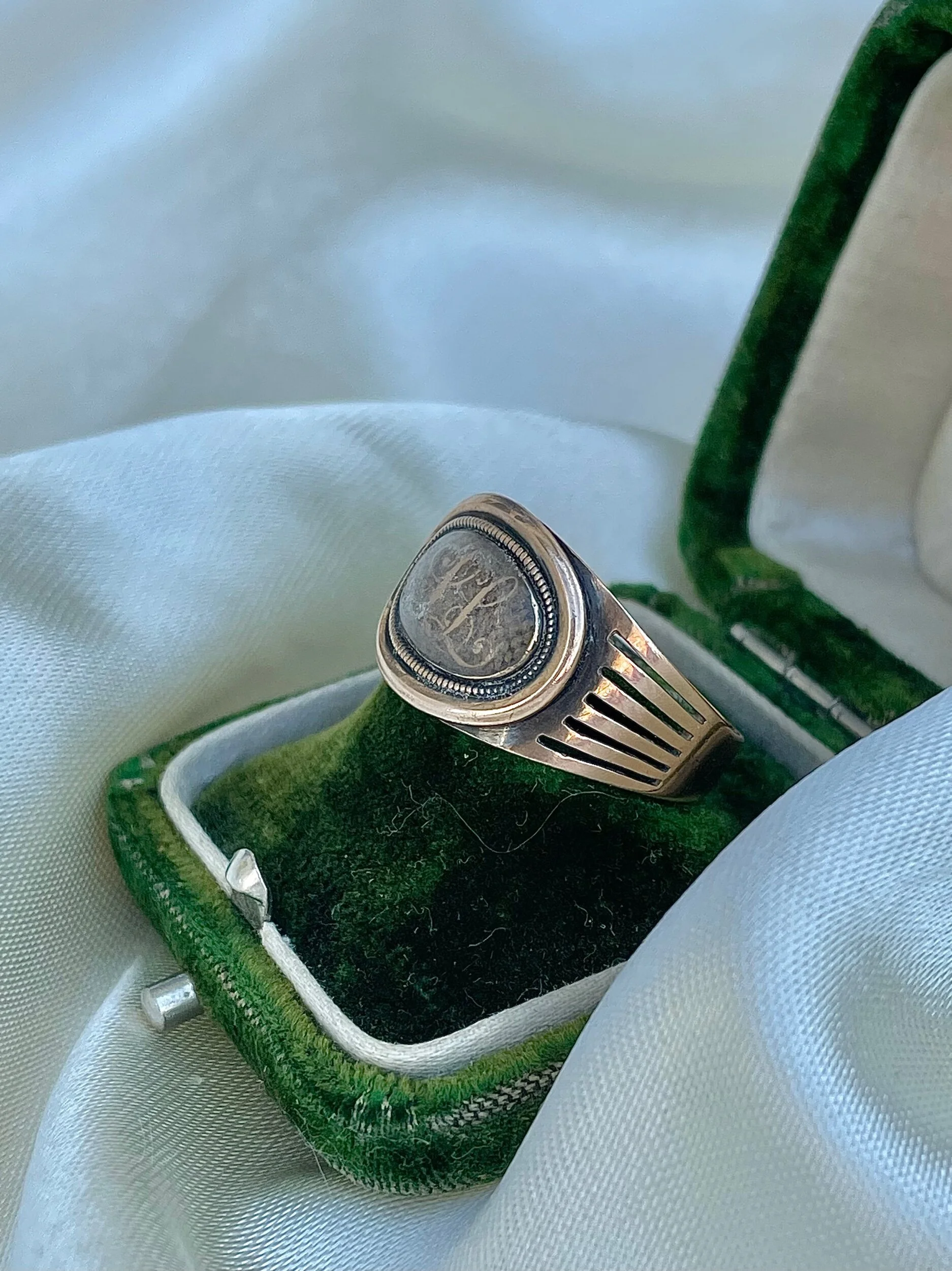 C54BC440-A6B3-4359-AD35-37390763C980