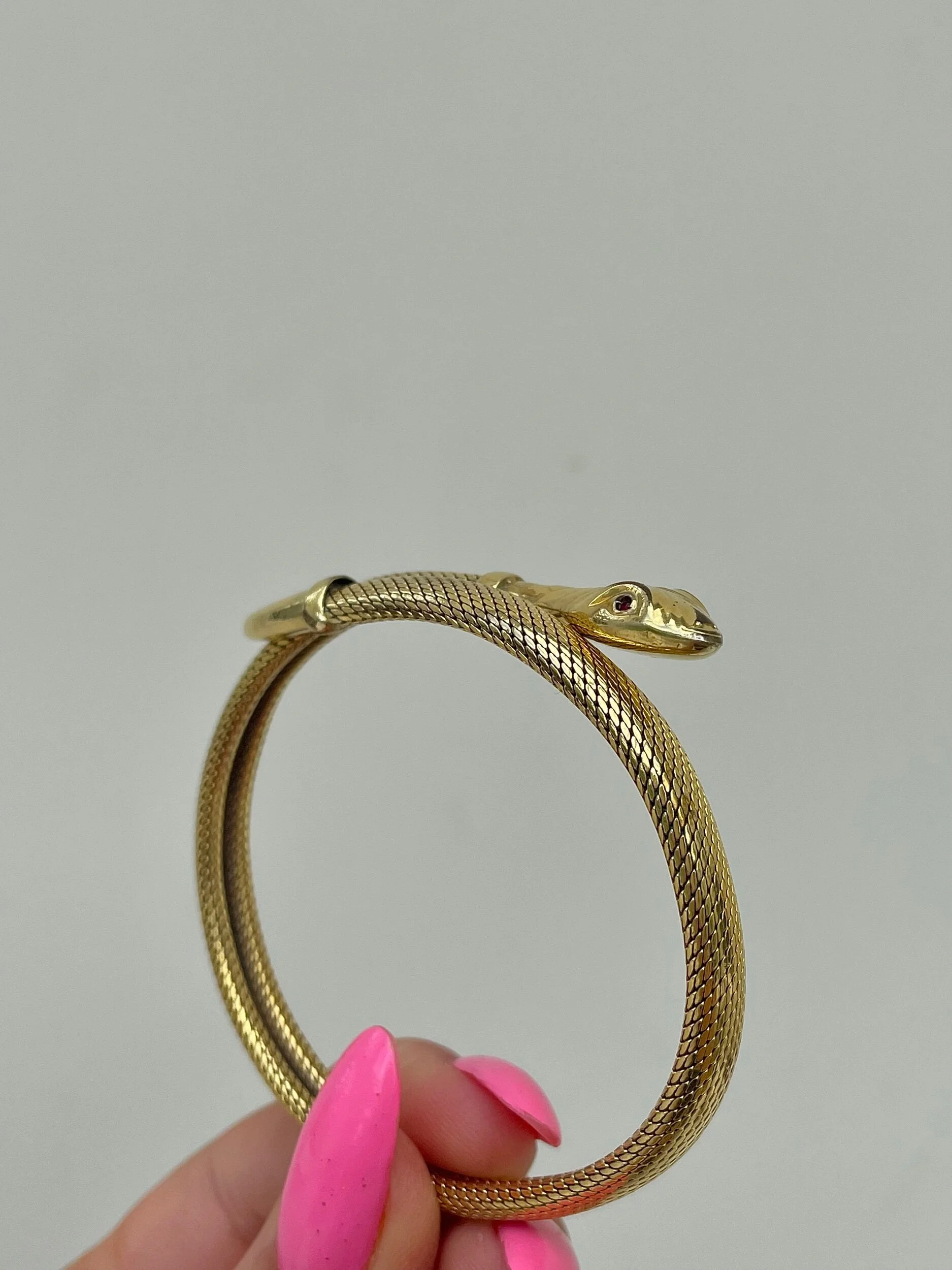 BF3EC457-3F06-4568-AA8F-9079FFA7B1BA