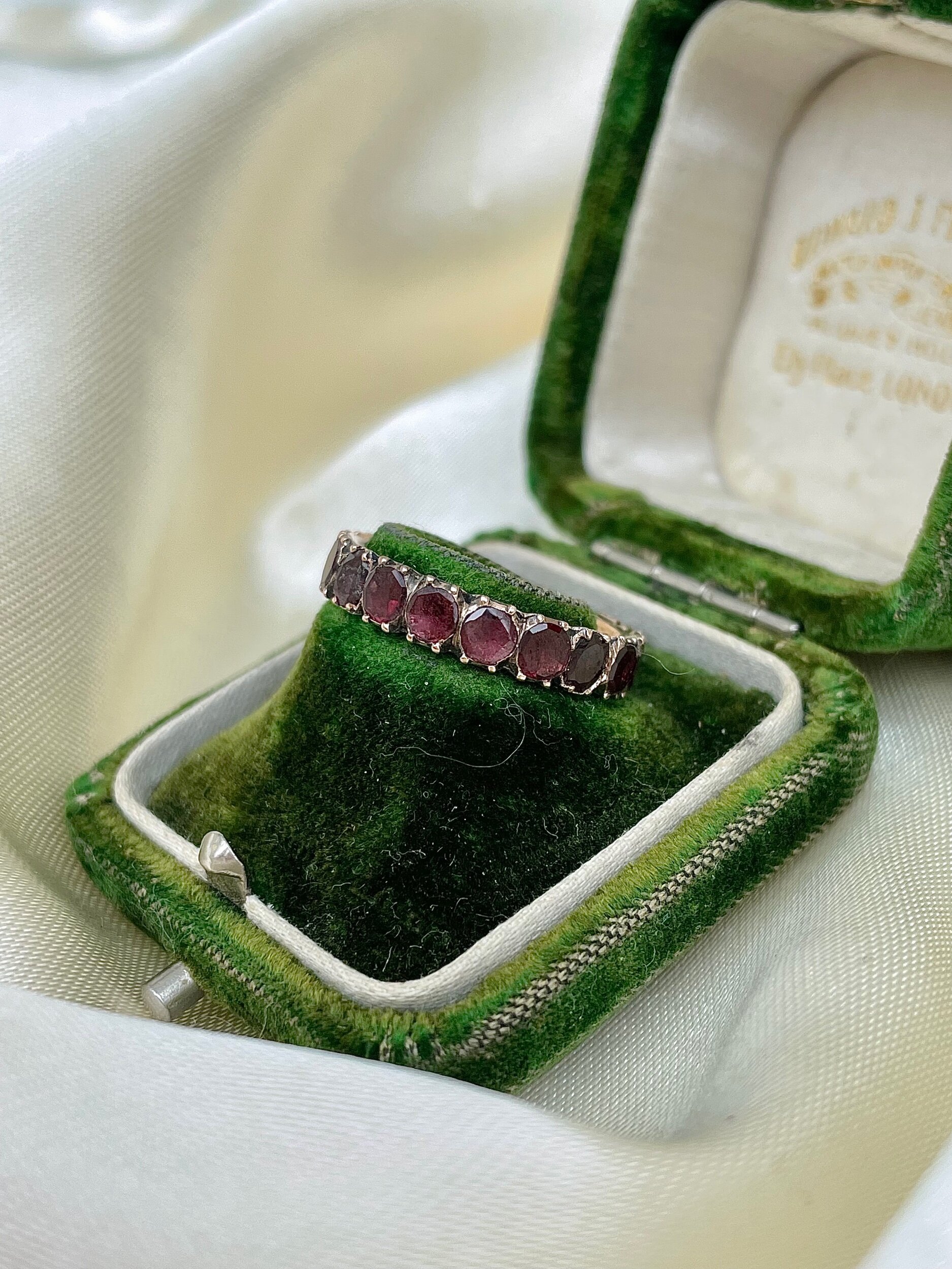 9F677A7B-9B5B-4F22-96FB-7BB2436C9529