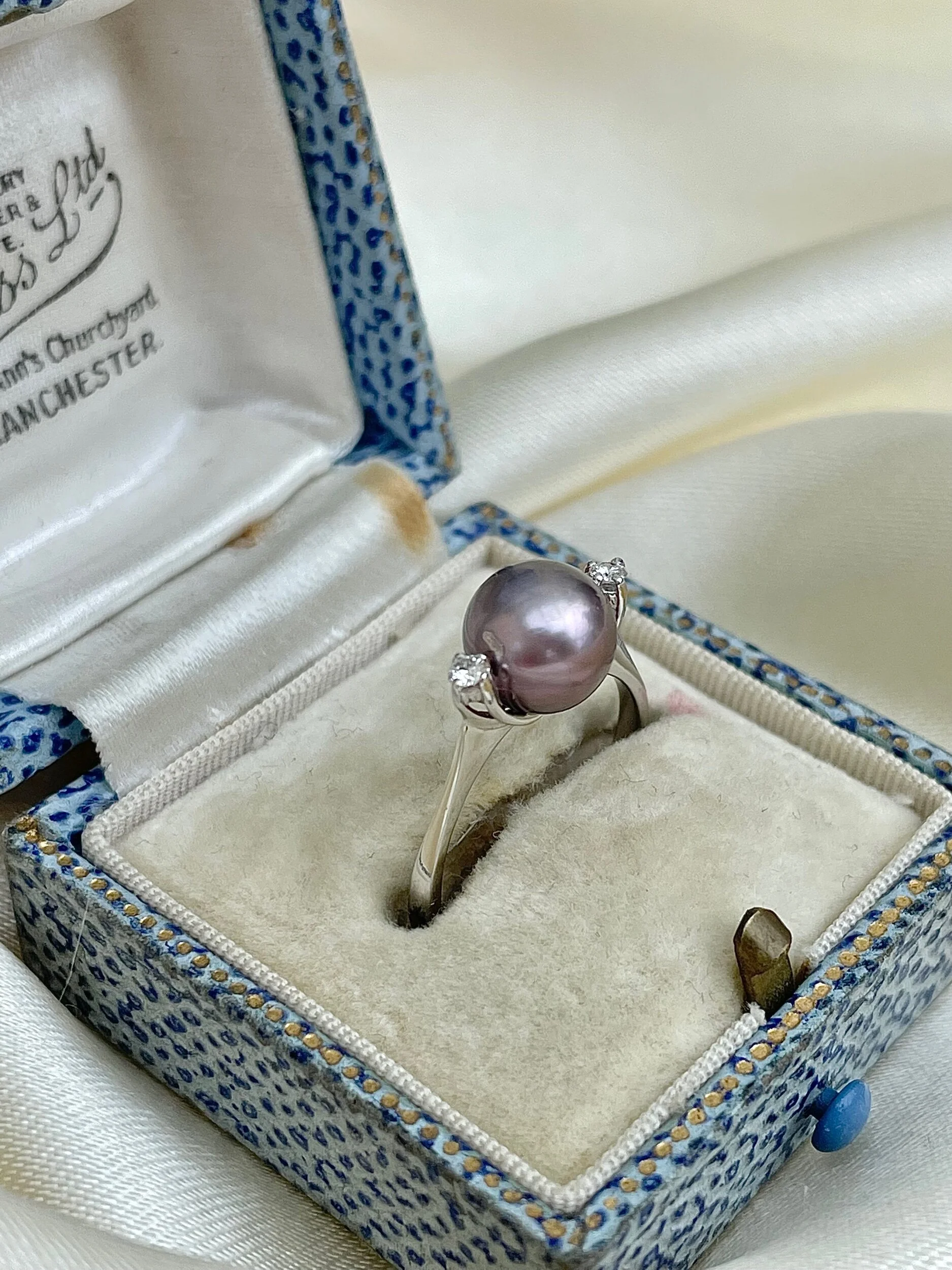 A214A12A-C97F-434E-8842-64CD5675A8EB