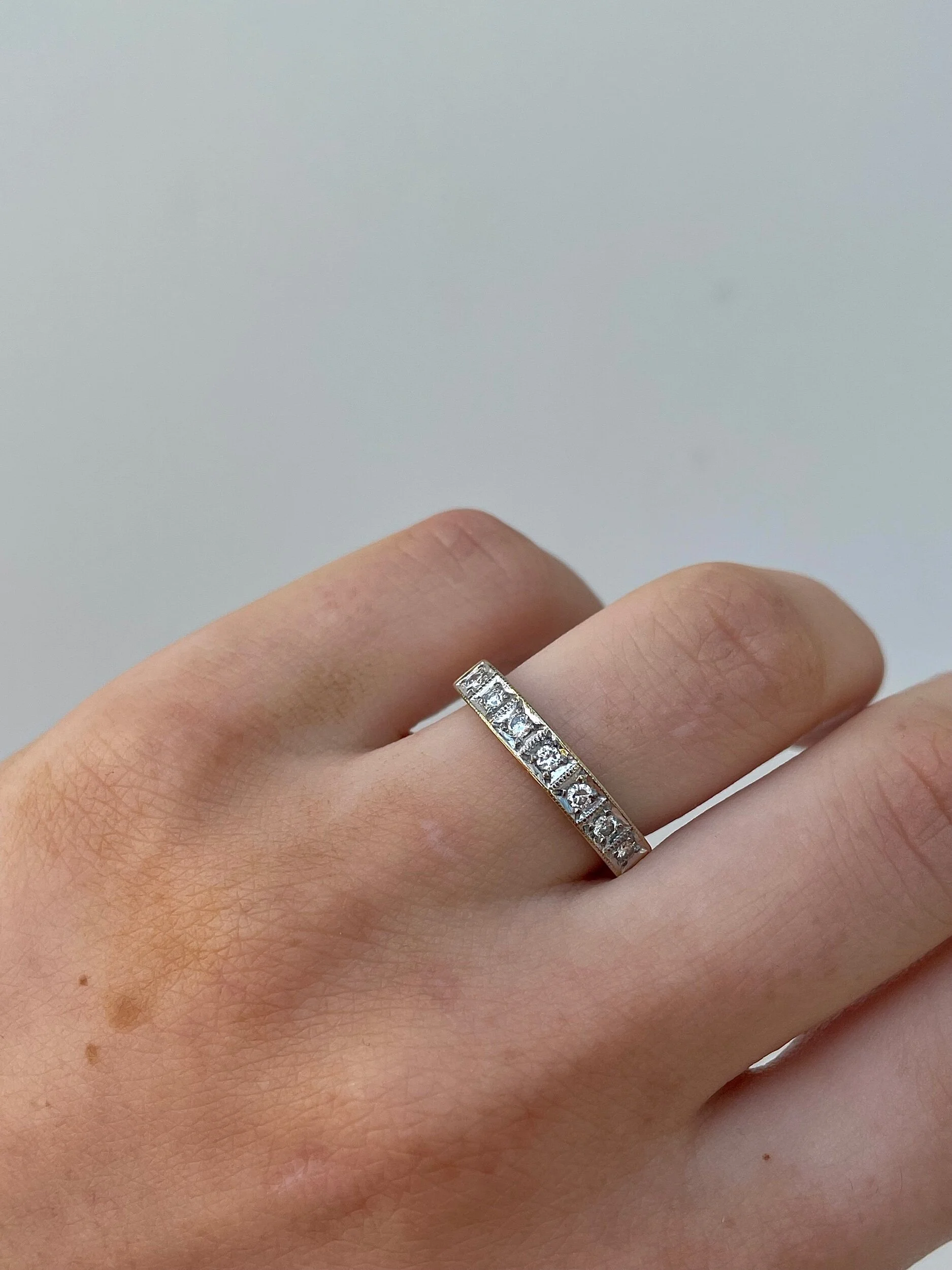 9907697B-2F18-4814-A37D-D52DC78846A0