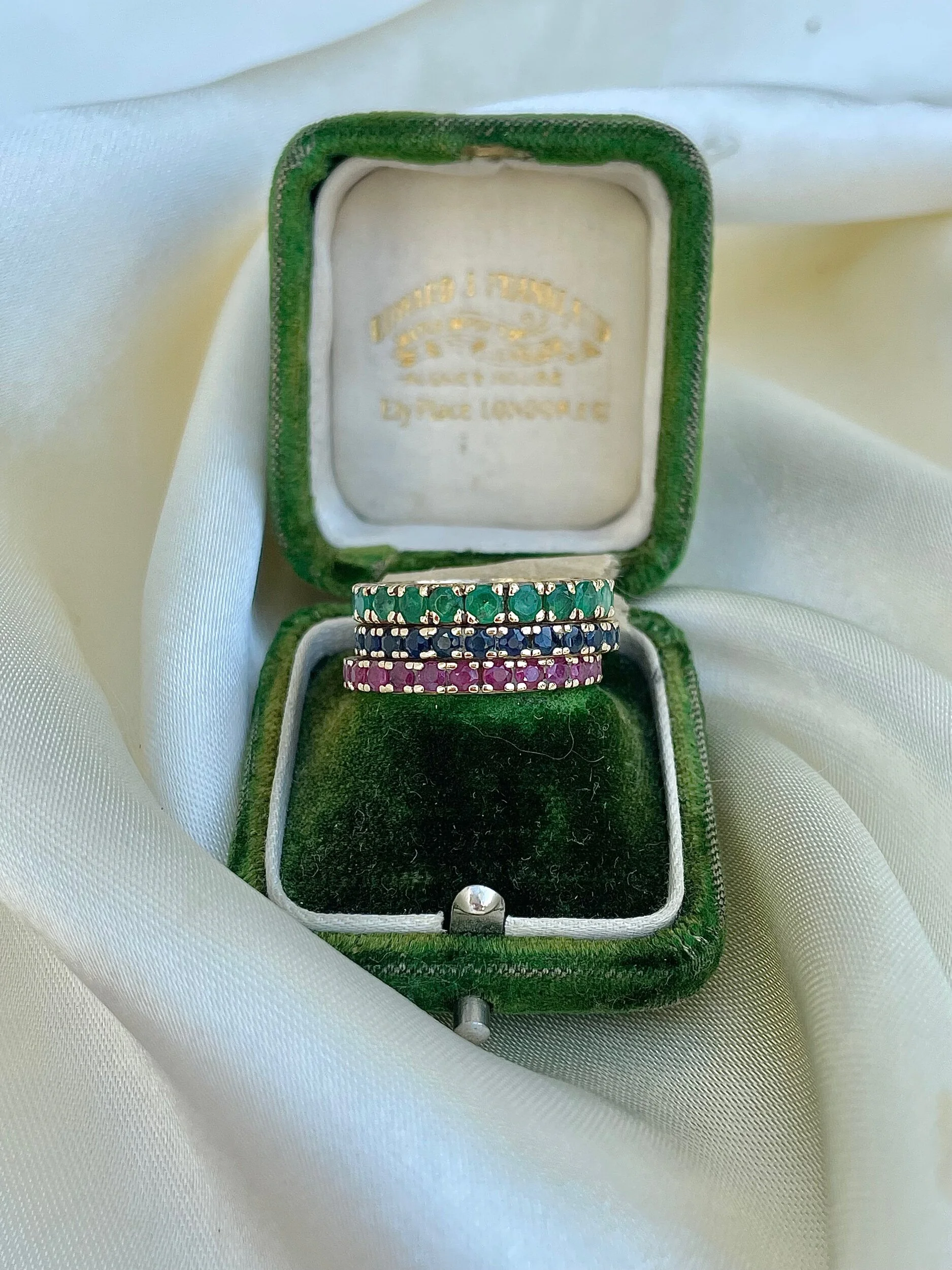 086B1005-B634-40B5-8887-2C518D8233BB