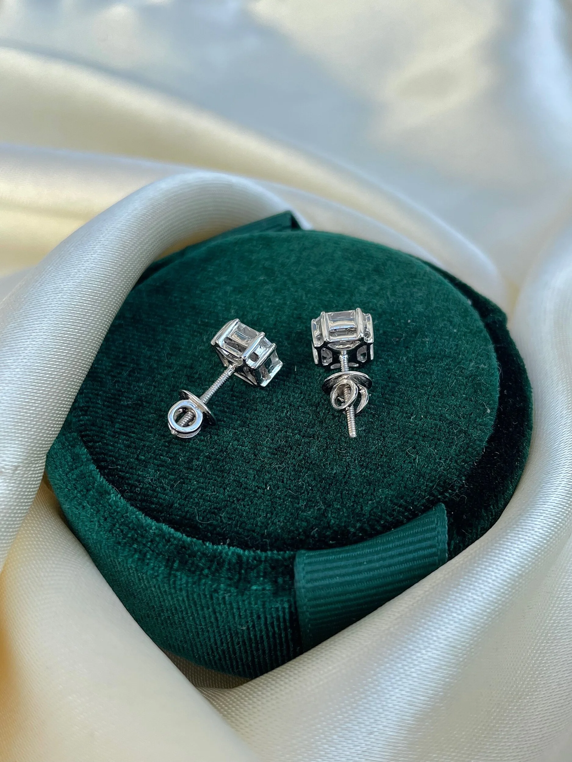 F4D1AAAB-E760-433B-90DD-A86BC0FF121B