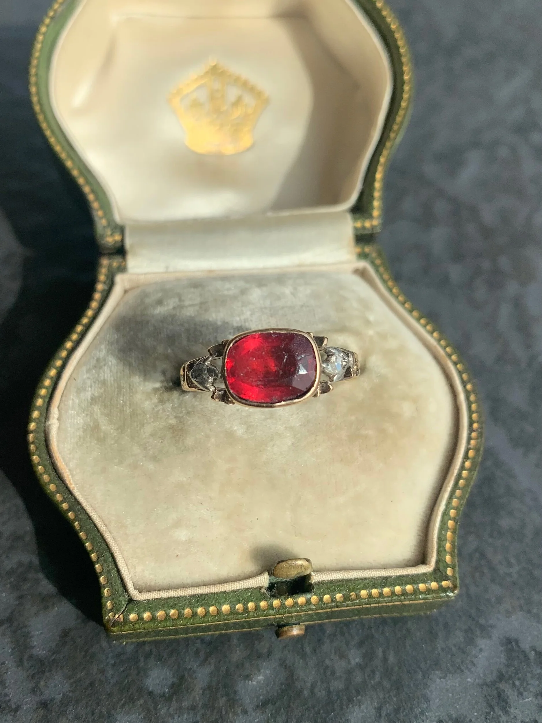 615C4F17-4160-42BC-A465-B992AC1C9589