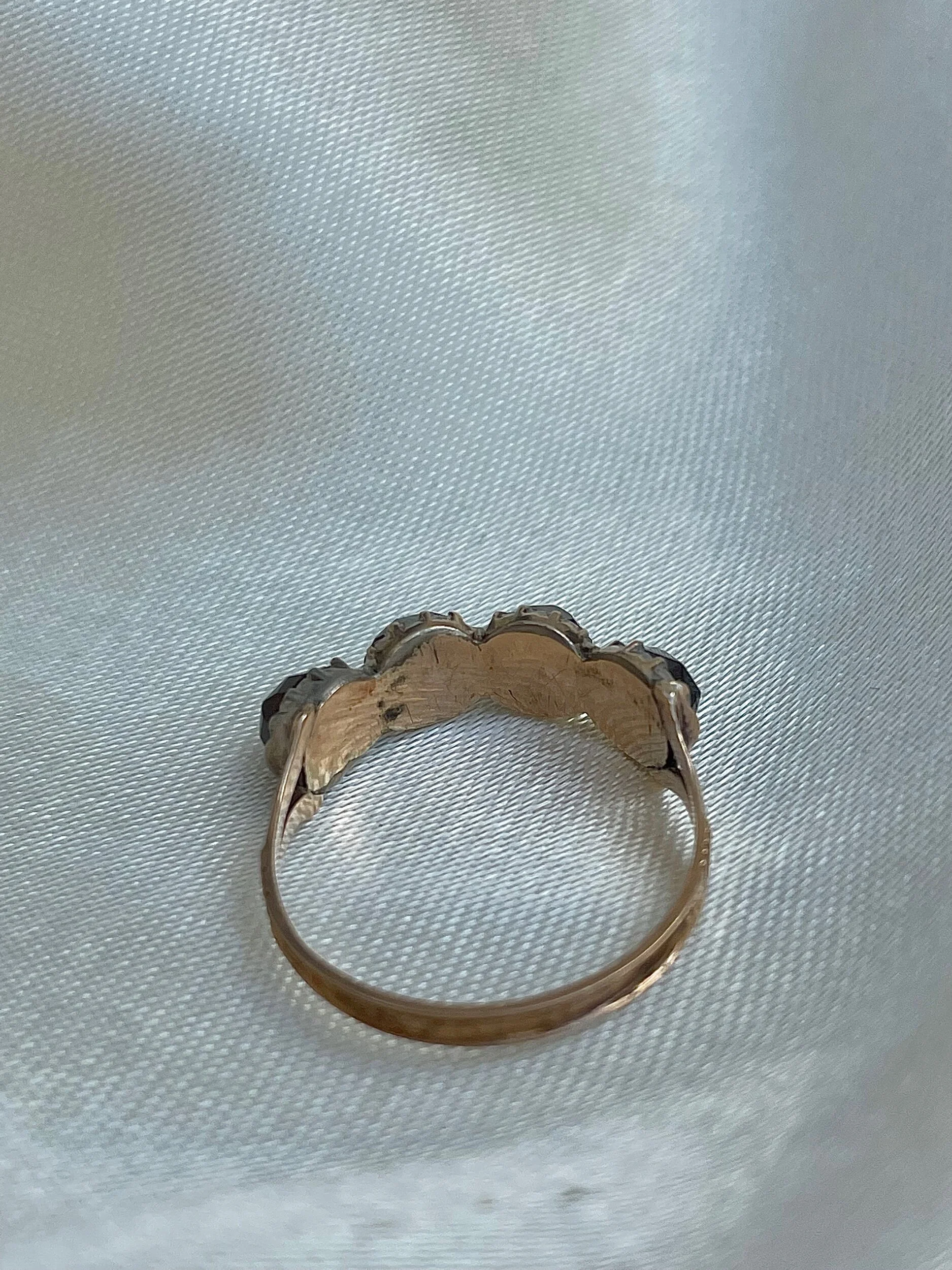 9E6EF6F4-BFD8-4763-8397-6AEAC440F7A4