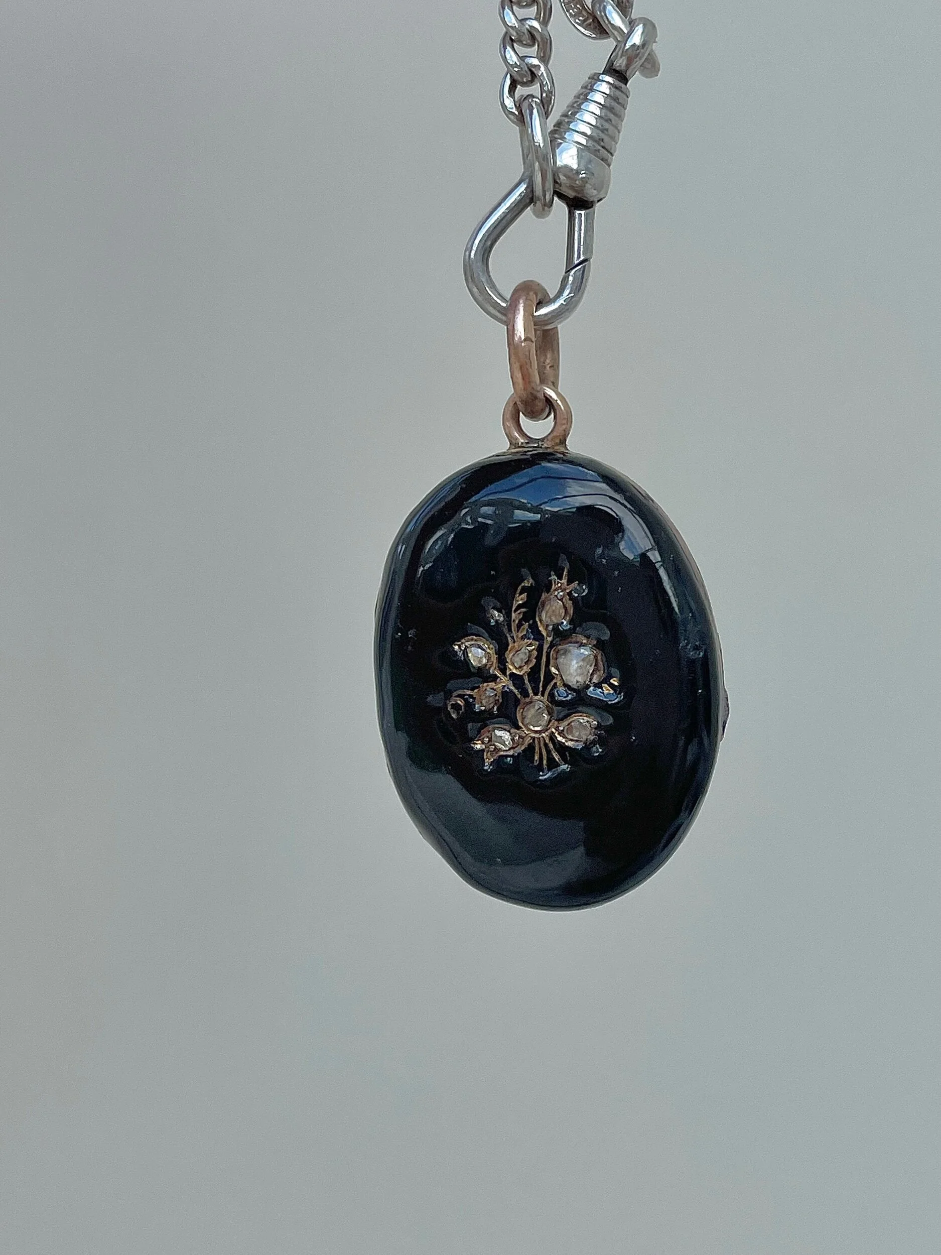 A0F2ED2F-1642-4646-ADDD-B7BD8B1FD89A