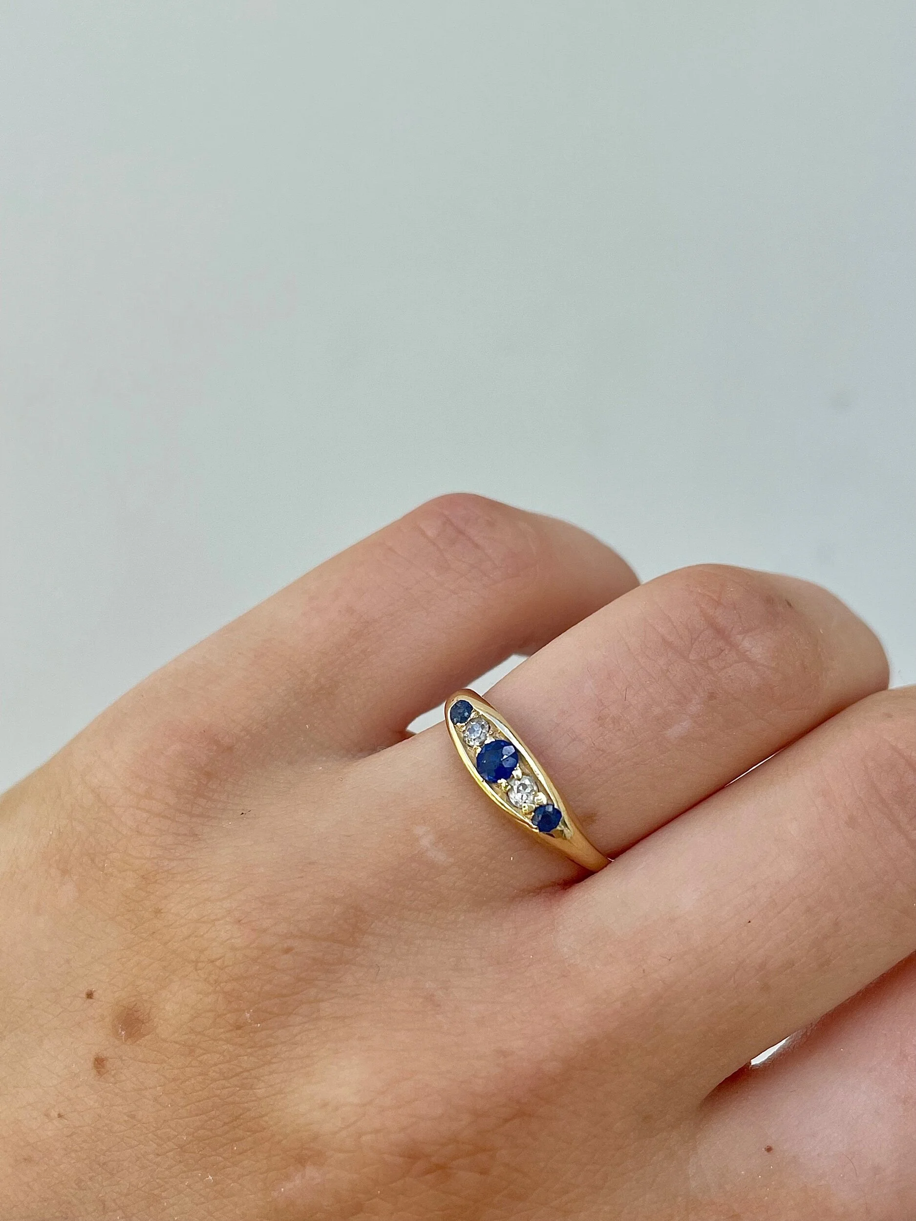 22DE14E2-8E6A-4CB2-B5C2-652F82760487