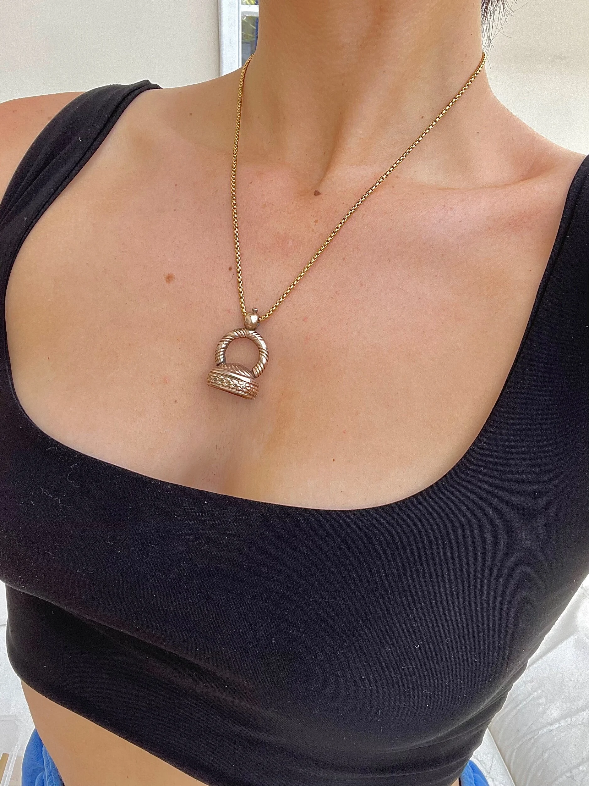 F54B5ACD-72C0-4E05-AF38-32E2A8A6517D