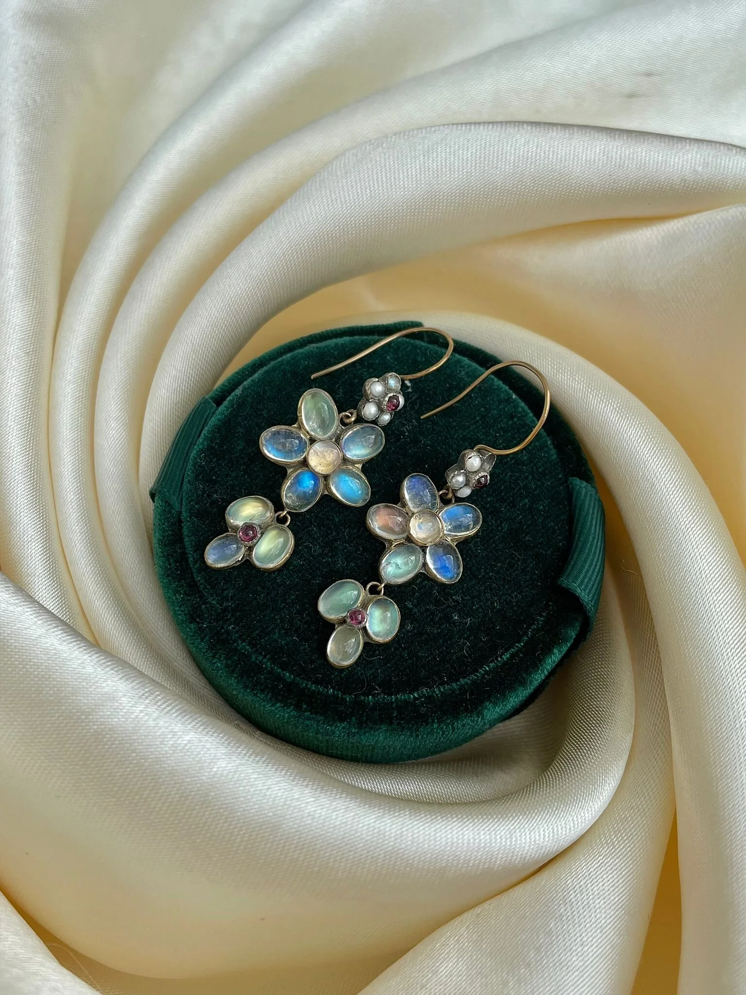 6480A2F0-866C-448C-BE22-C8F055764E62