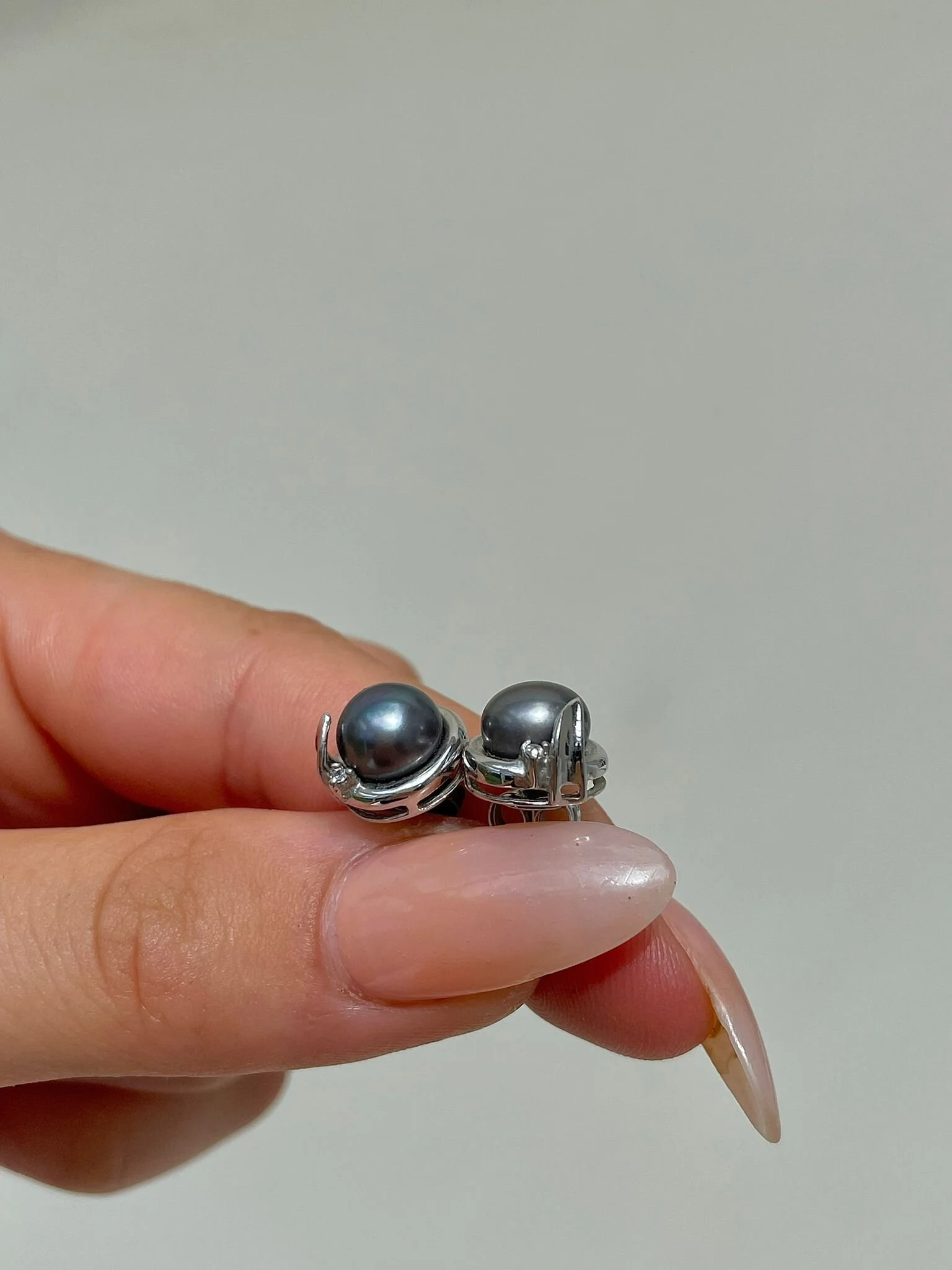 1C9AA2D9-8286-4F60-8430-84AD767F2E9B