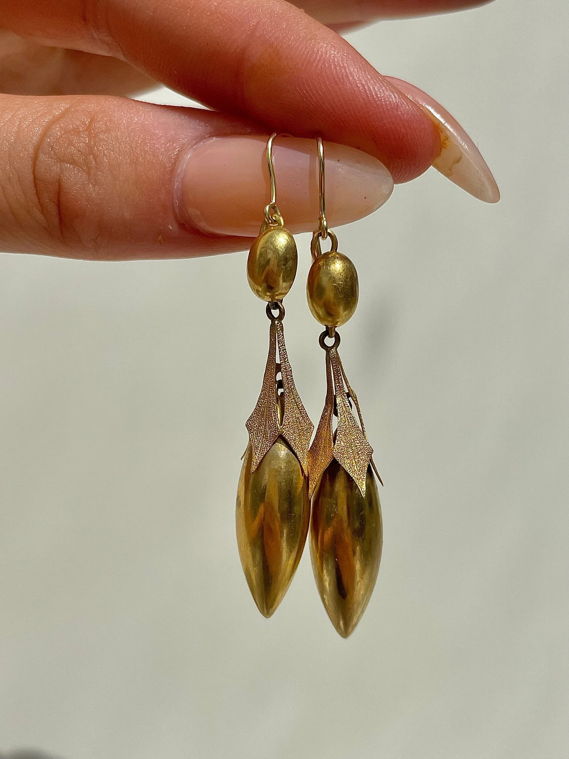 8D218090-567A-4D26-BCB1-85D7169AE361