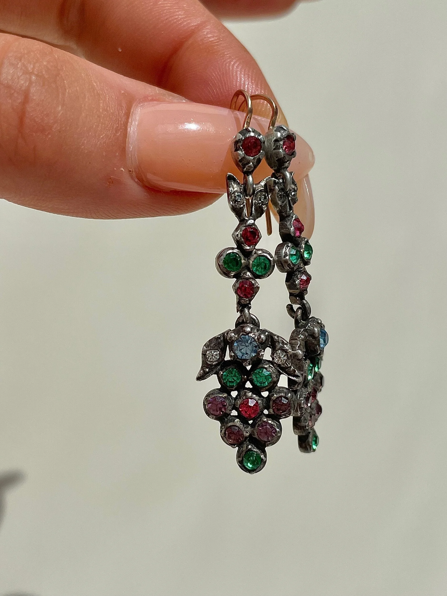 0F6028D1-7A97-4B4B-8282-A96E1D2268DF