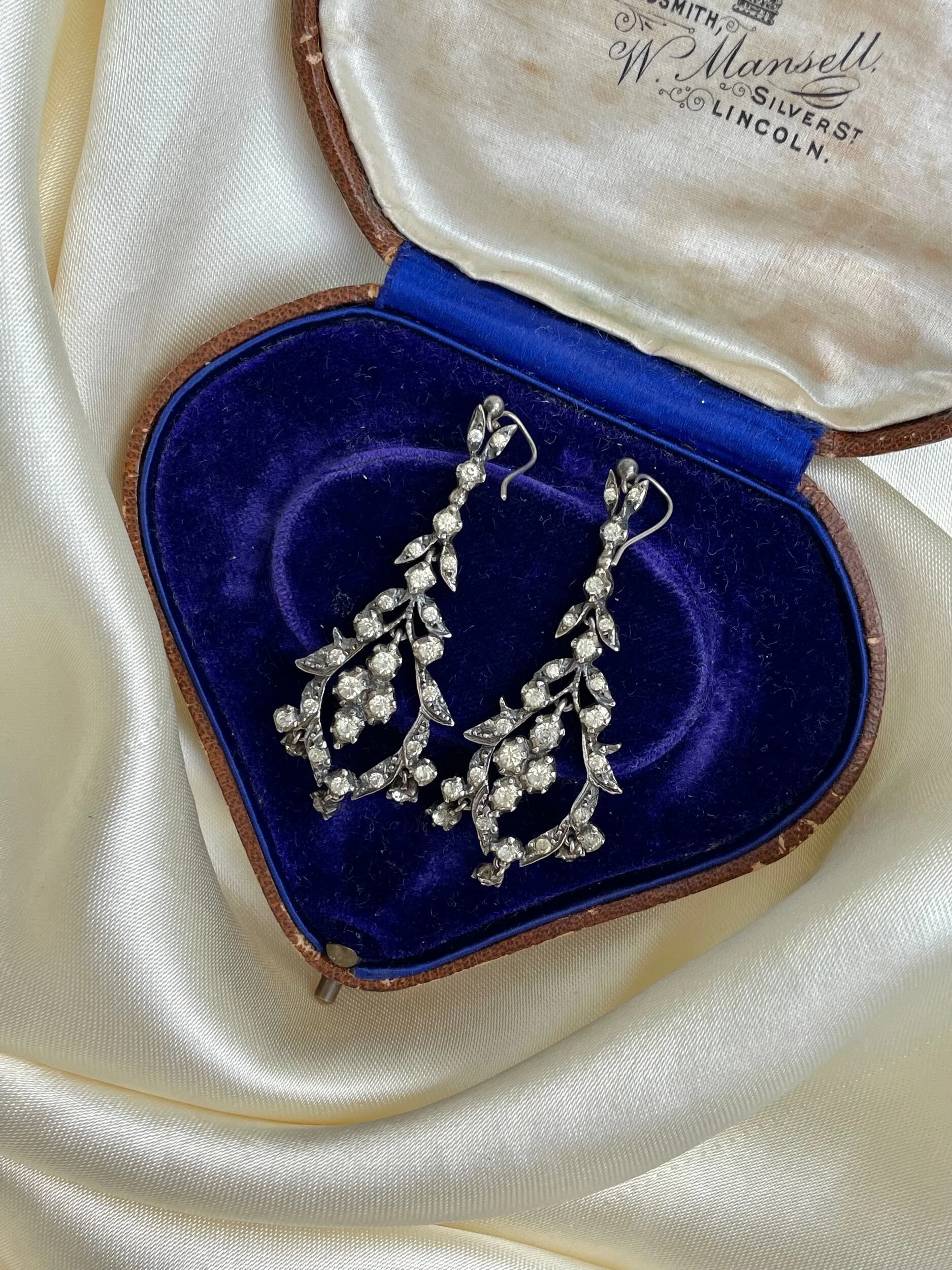 DF0F77F1-DF71-430E-925A-E0200097EC8F