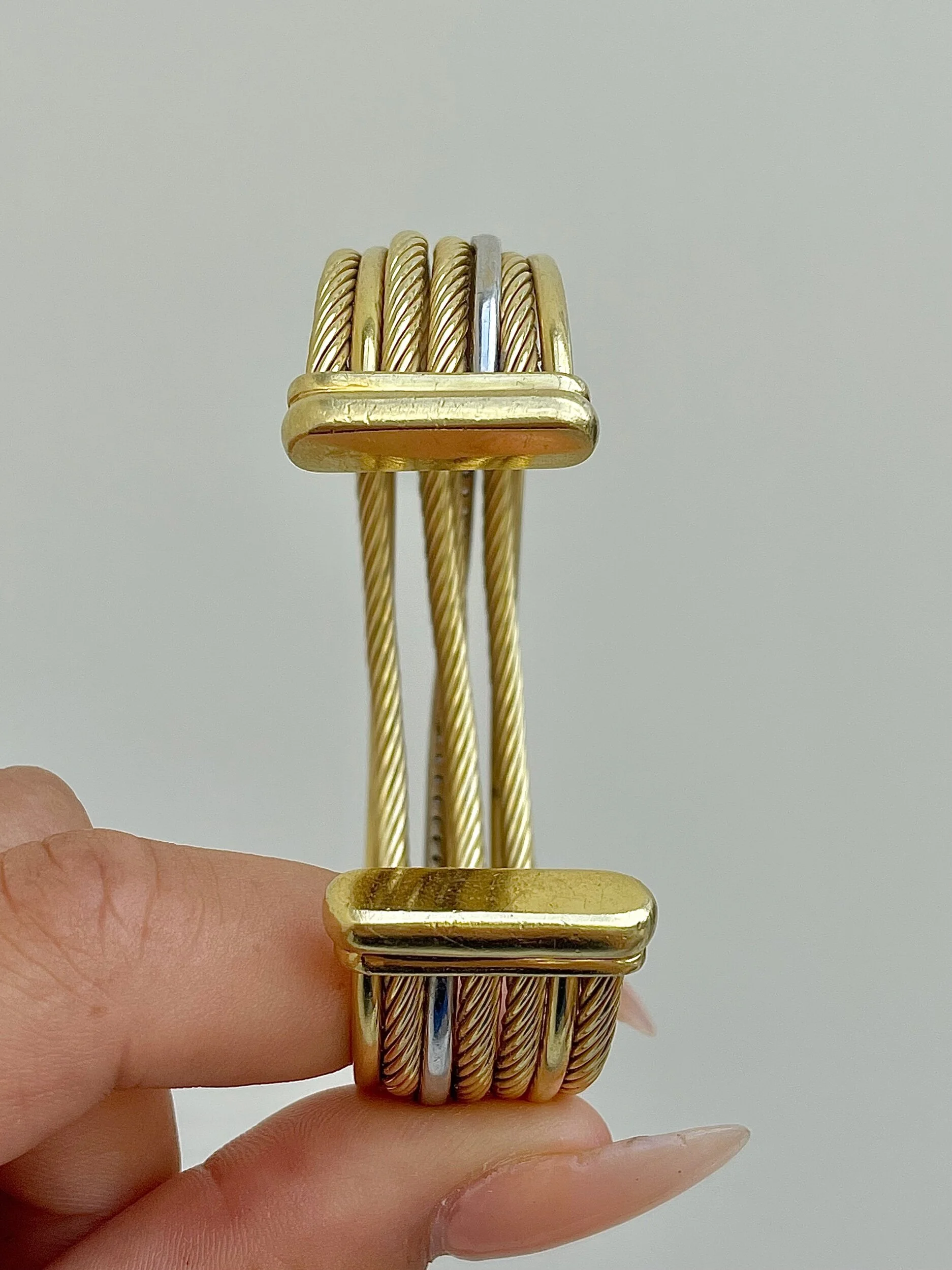 2A79C8C4-6071-4781-A434-9023D5C7760E