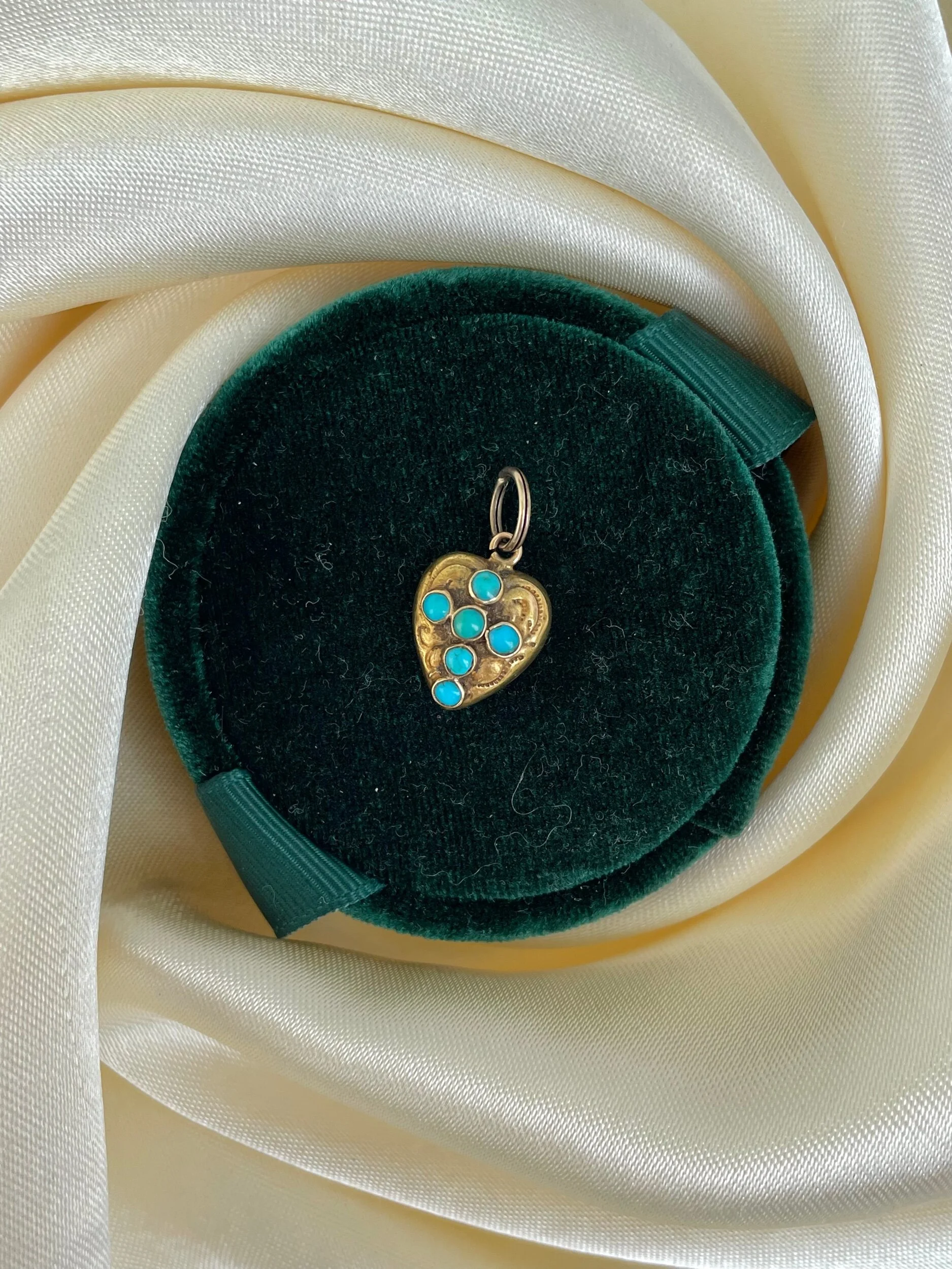 9F531C6A-0CCE-4500-9E40-8282AD0E8C3E