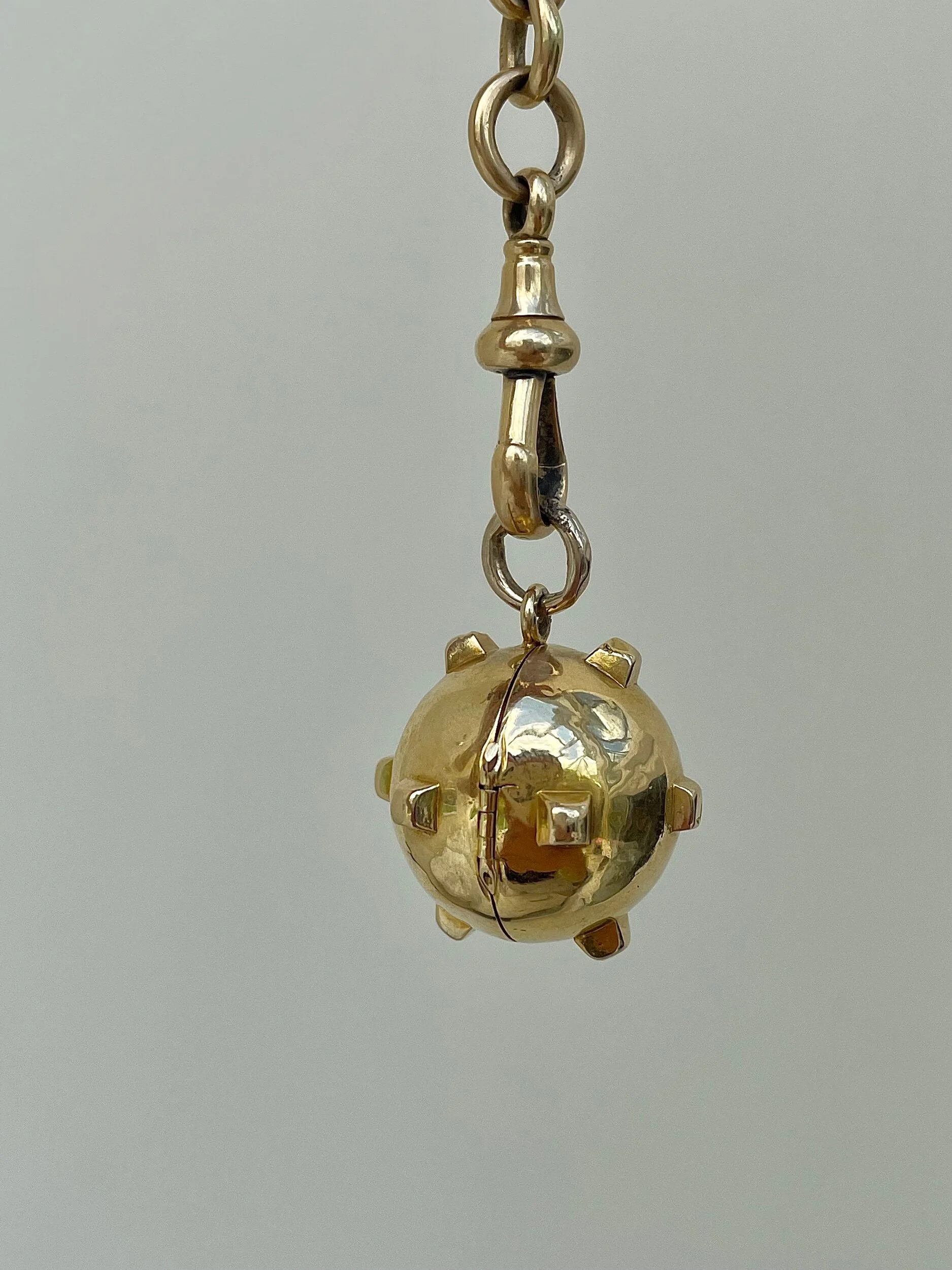 52847D4C-18A6-48CD-A13E-E011BDBEDAD4