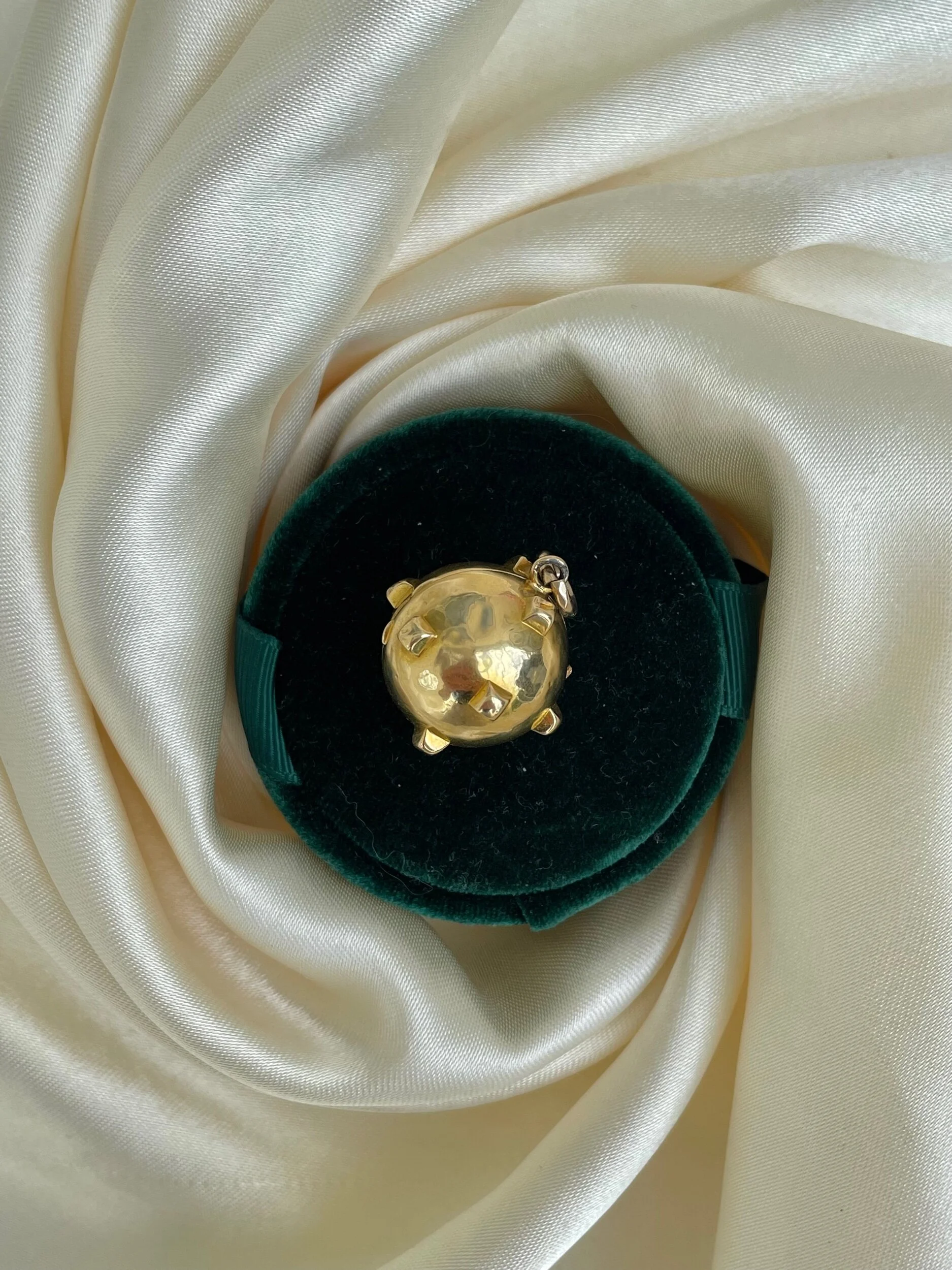 65E05D95-5CEE-43F2-ADF6-7AB271C066CC