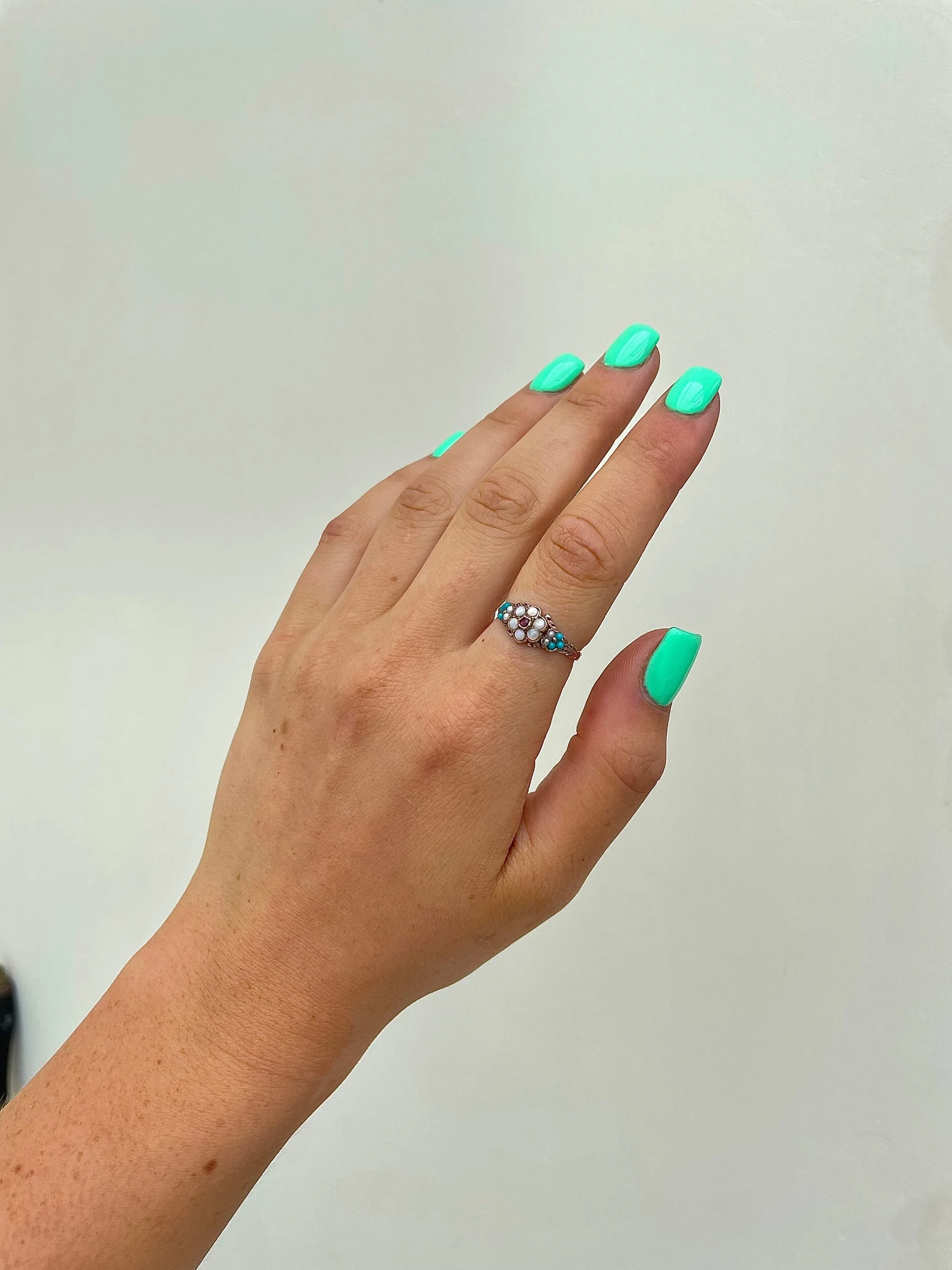 628C9F46-5115-474A-9115-FA348810F36F