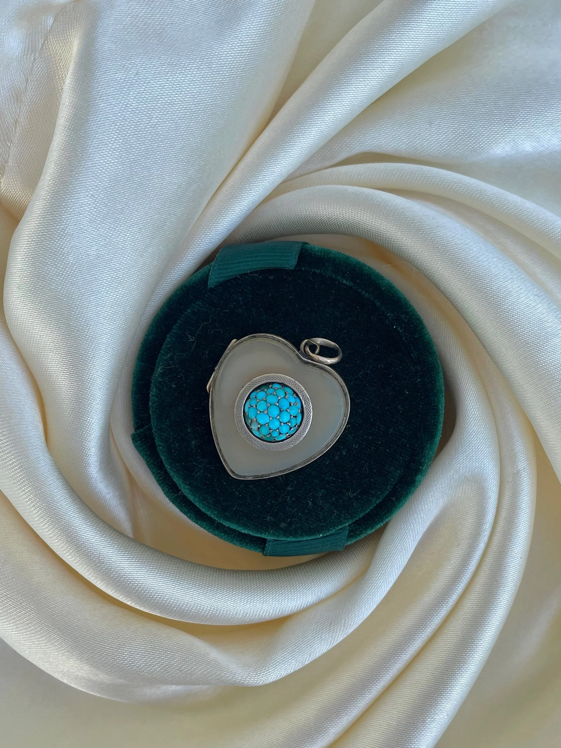 13BEEAEE-3CAD-4016-9AE6-83CA1A7B373A