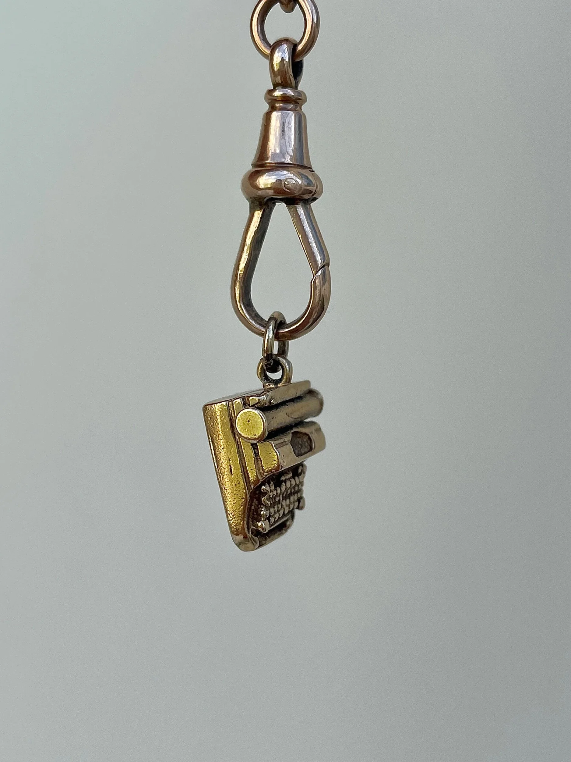 B985D688-752F-4B08-B6BD-028F4890D1FB