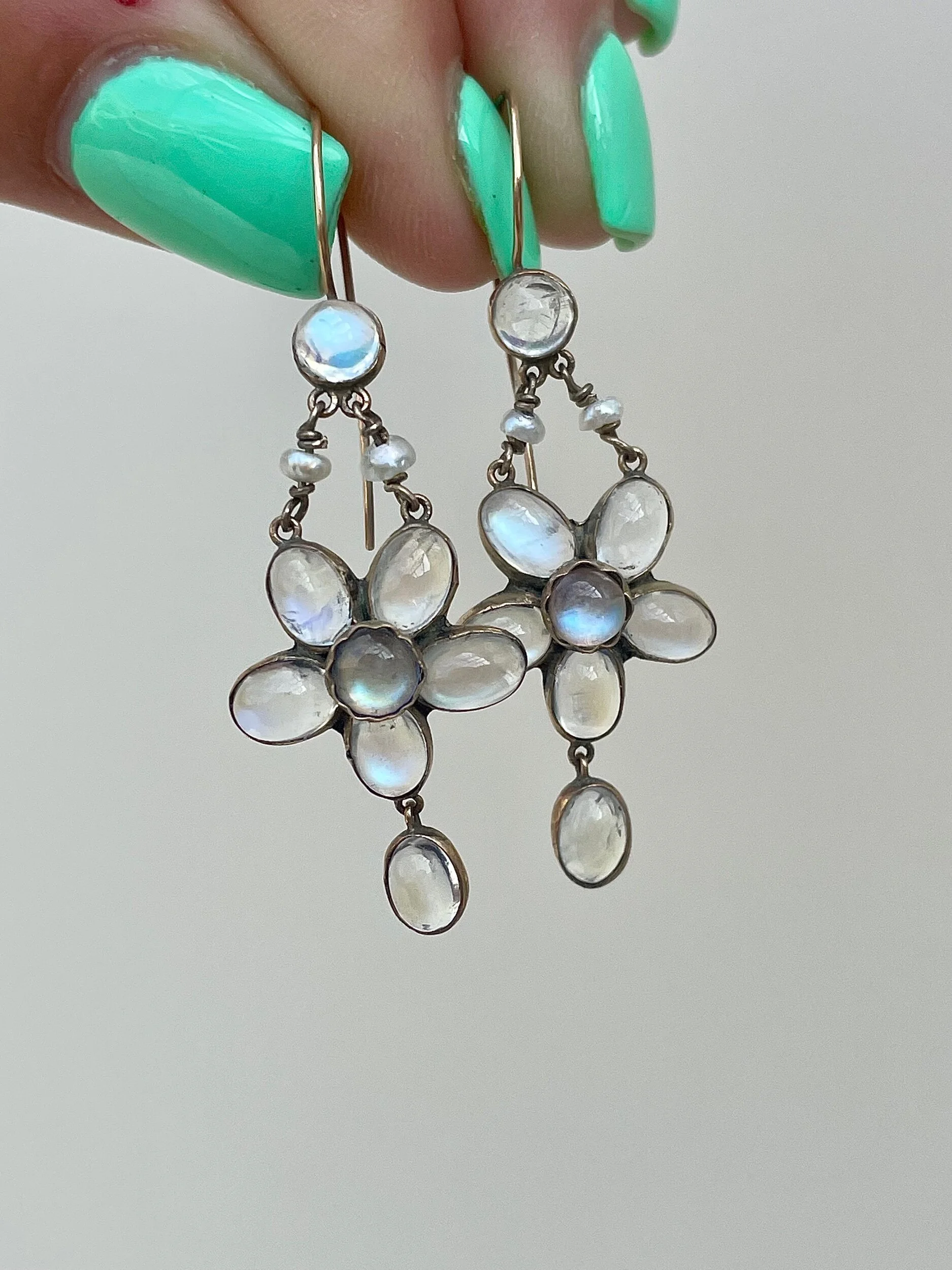 66A77D8B-EE8C-425F-A3E5-C4FF035B7F94