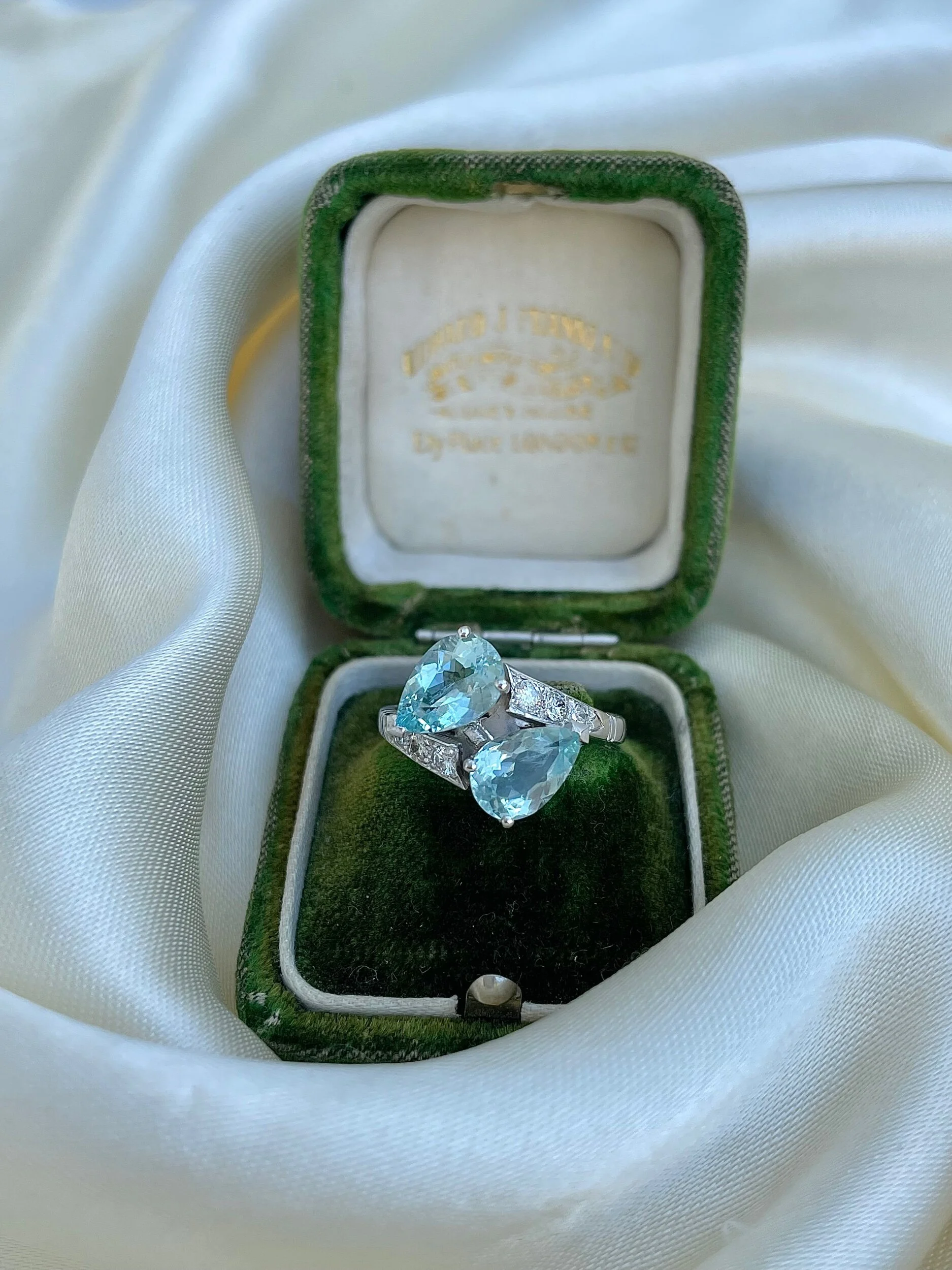 138CE921-CB03-4A73-B4D0-5B994F6C3141