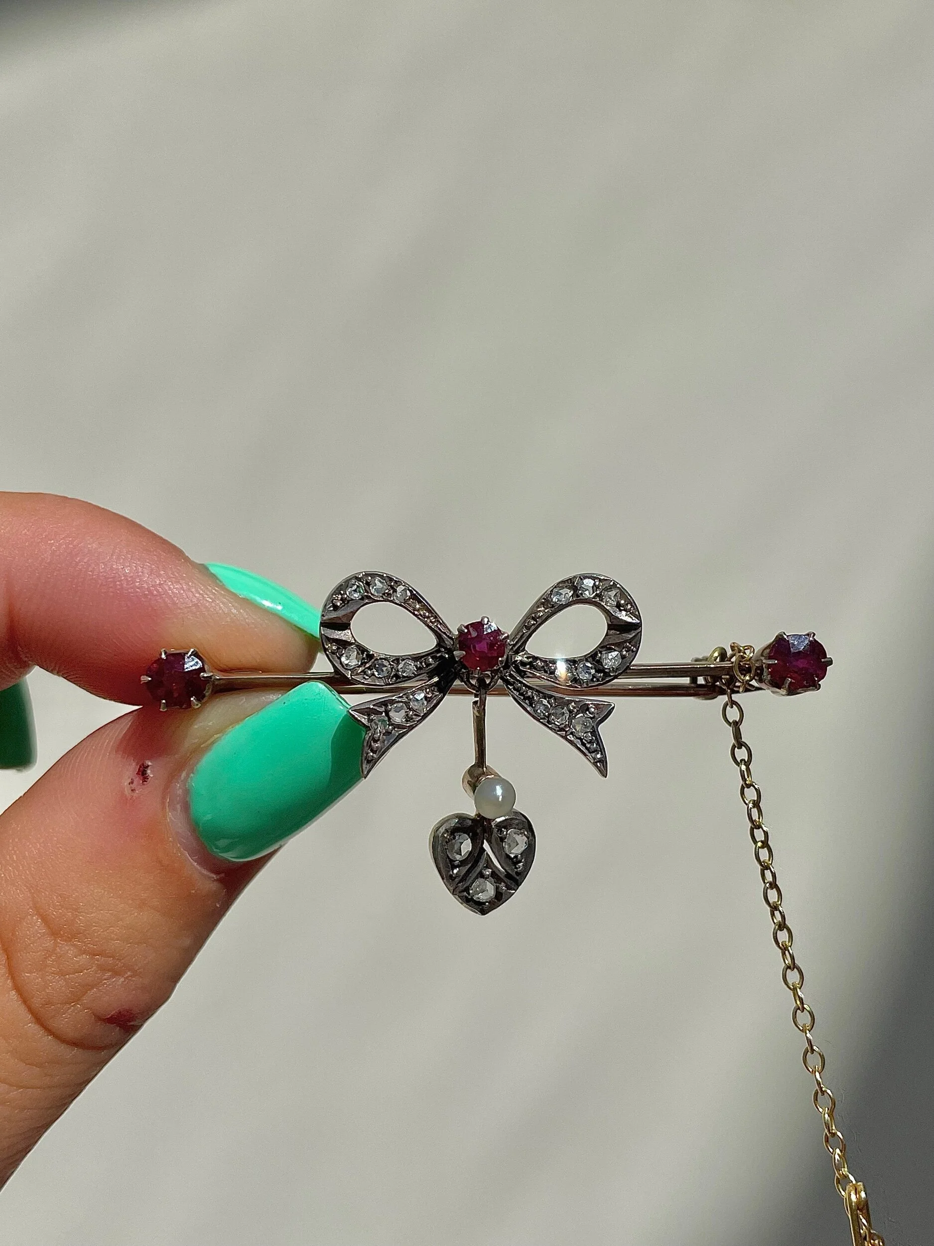 768E66F2-7C33-45A4-AEA7-476550A67DC7