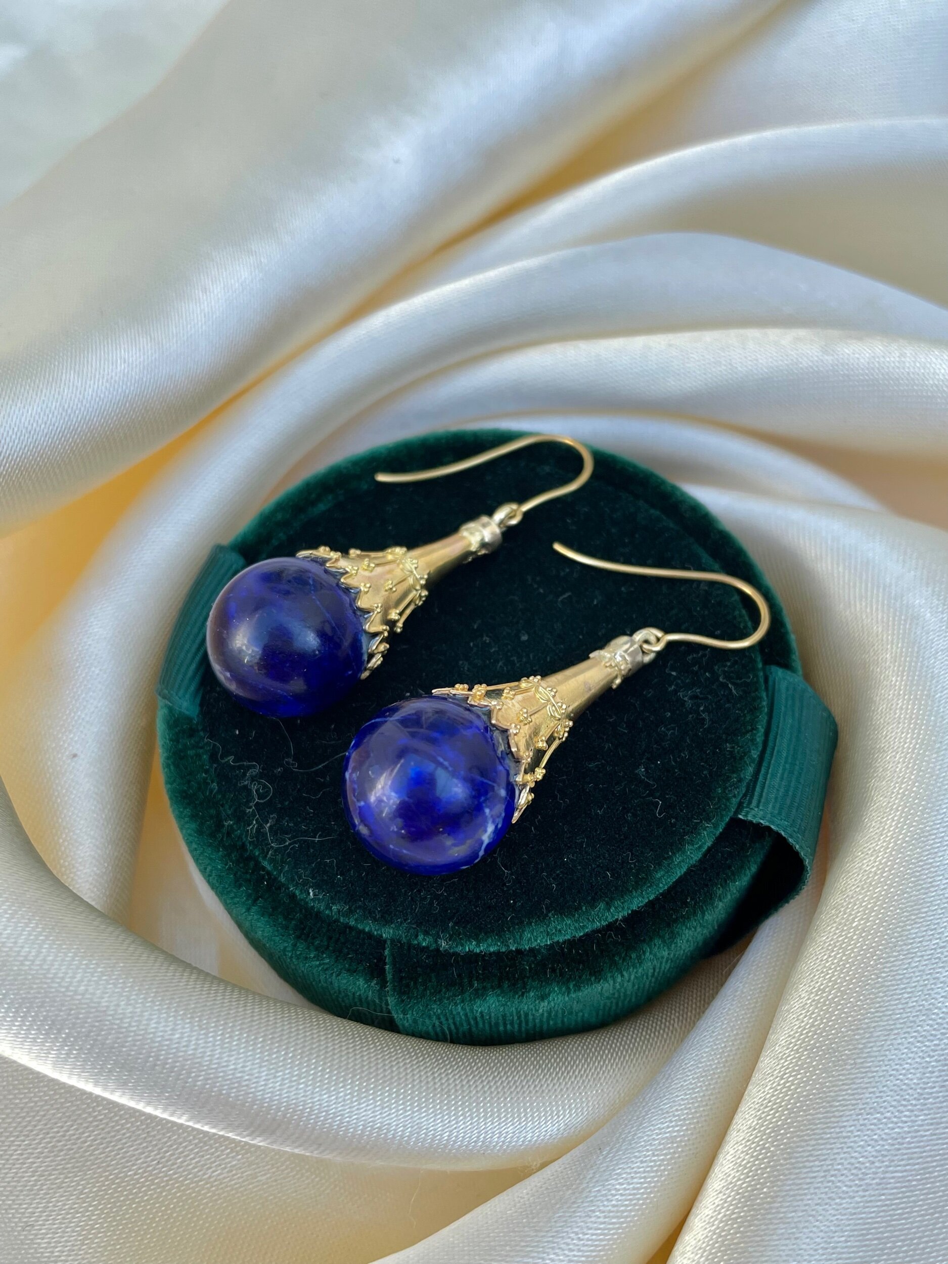 D0339EB4-8497-4AF0-8FFC-10D3CA5B8323