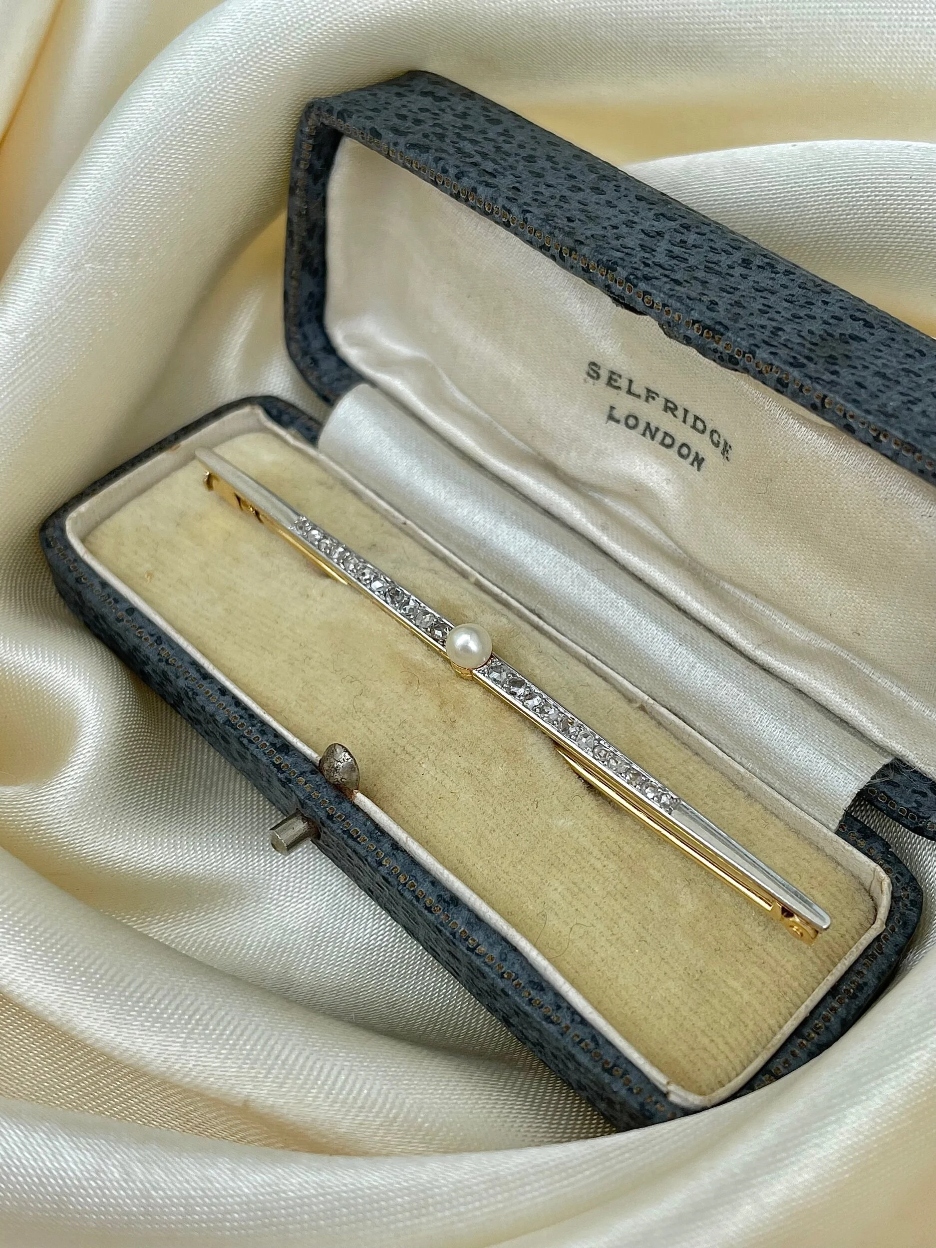 C24E5377-DEC8-437E-90CF-3AD72F1BA060