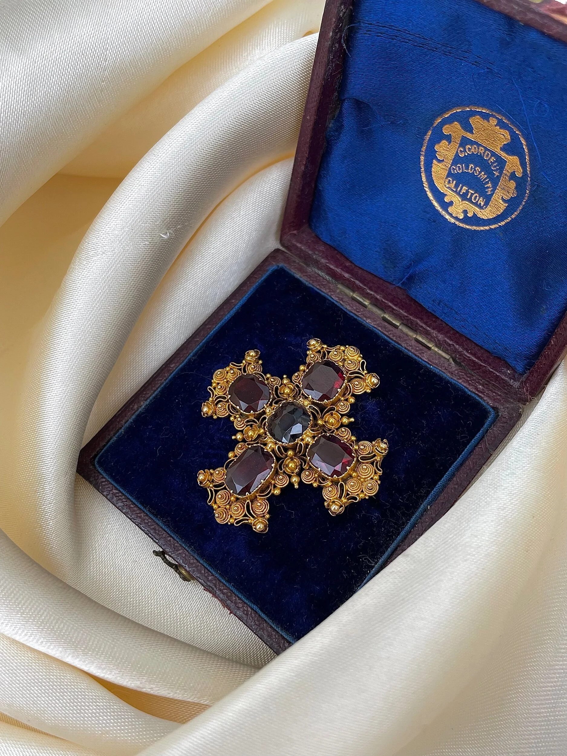 20F61DAC-EAE0-49BB-A18D-FB61F2EDDFE2