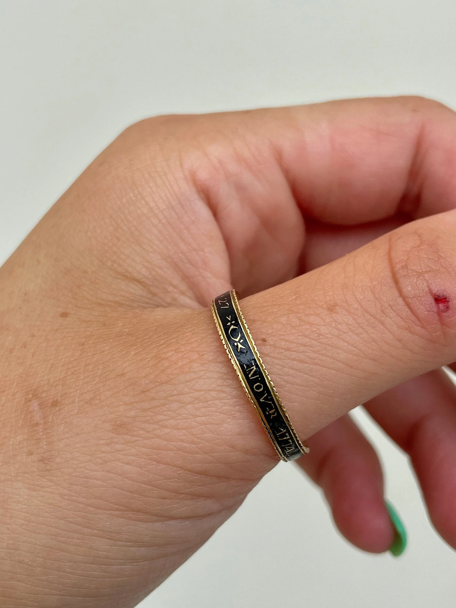 CAE74675-C262-437F-AC22-75BD2ED15775