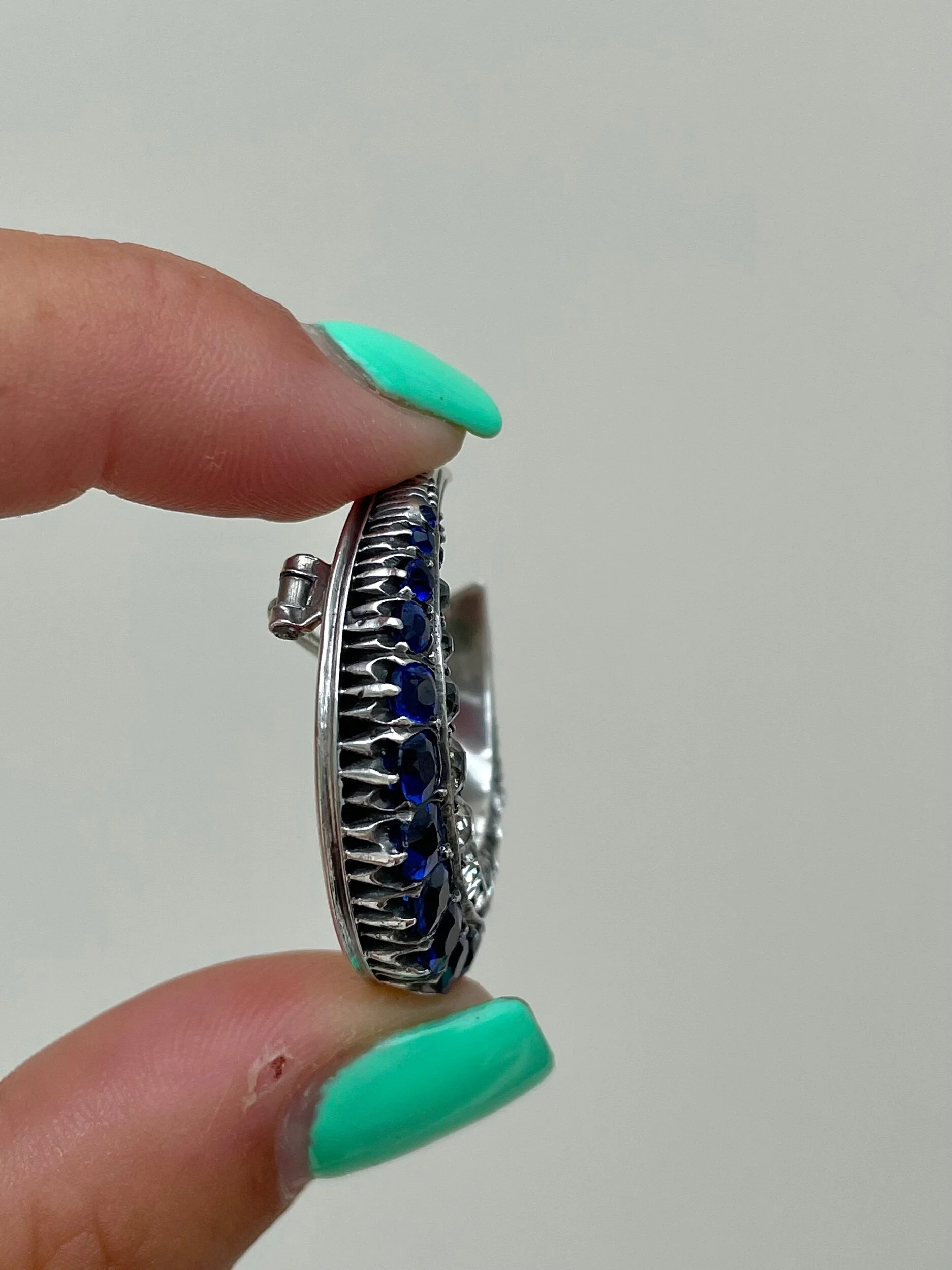 56F2D9C3-76C6-44C4-87F6-EEC2328FFAA6