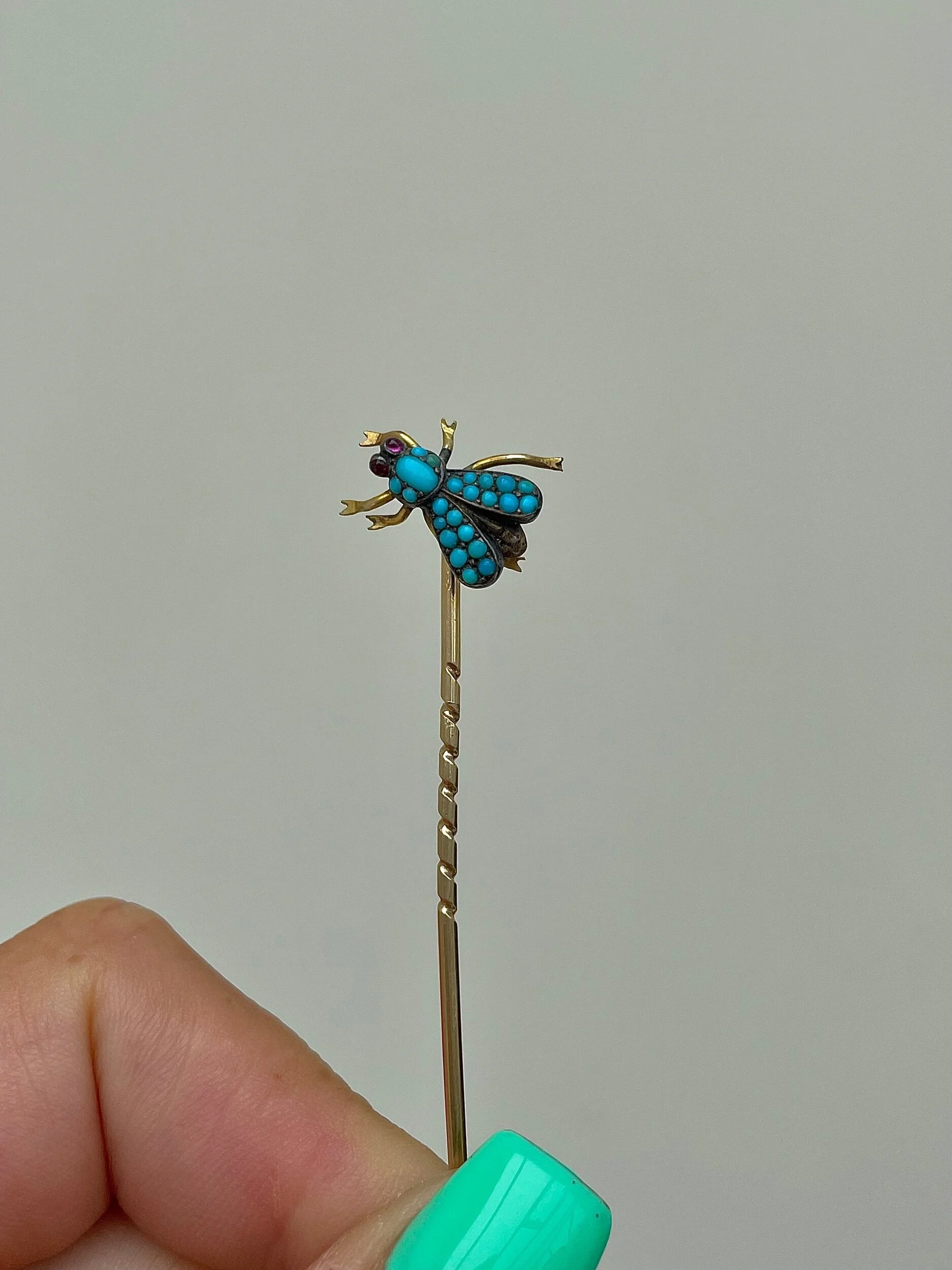 4AF8E602-383B-405B-BEF4-12A28A0CF6C5