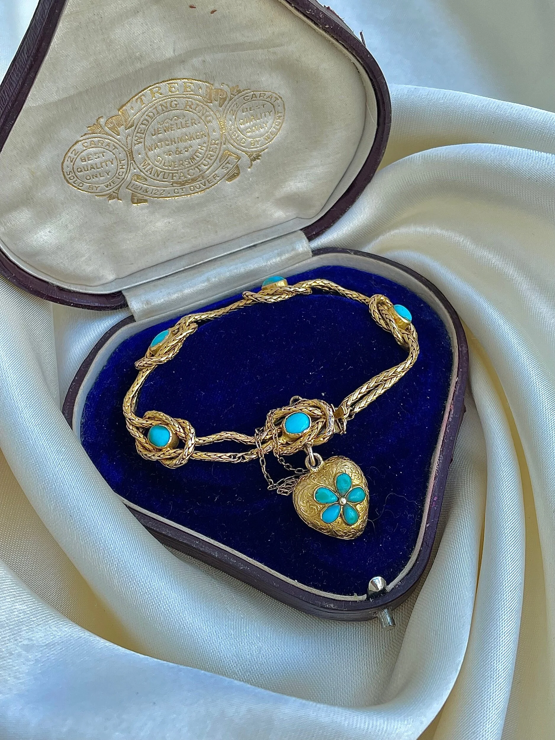 916D90ED-1190-4D97-9549-DF15BC650719